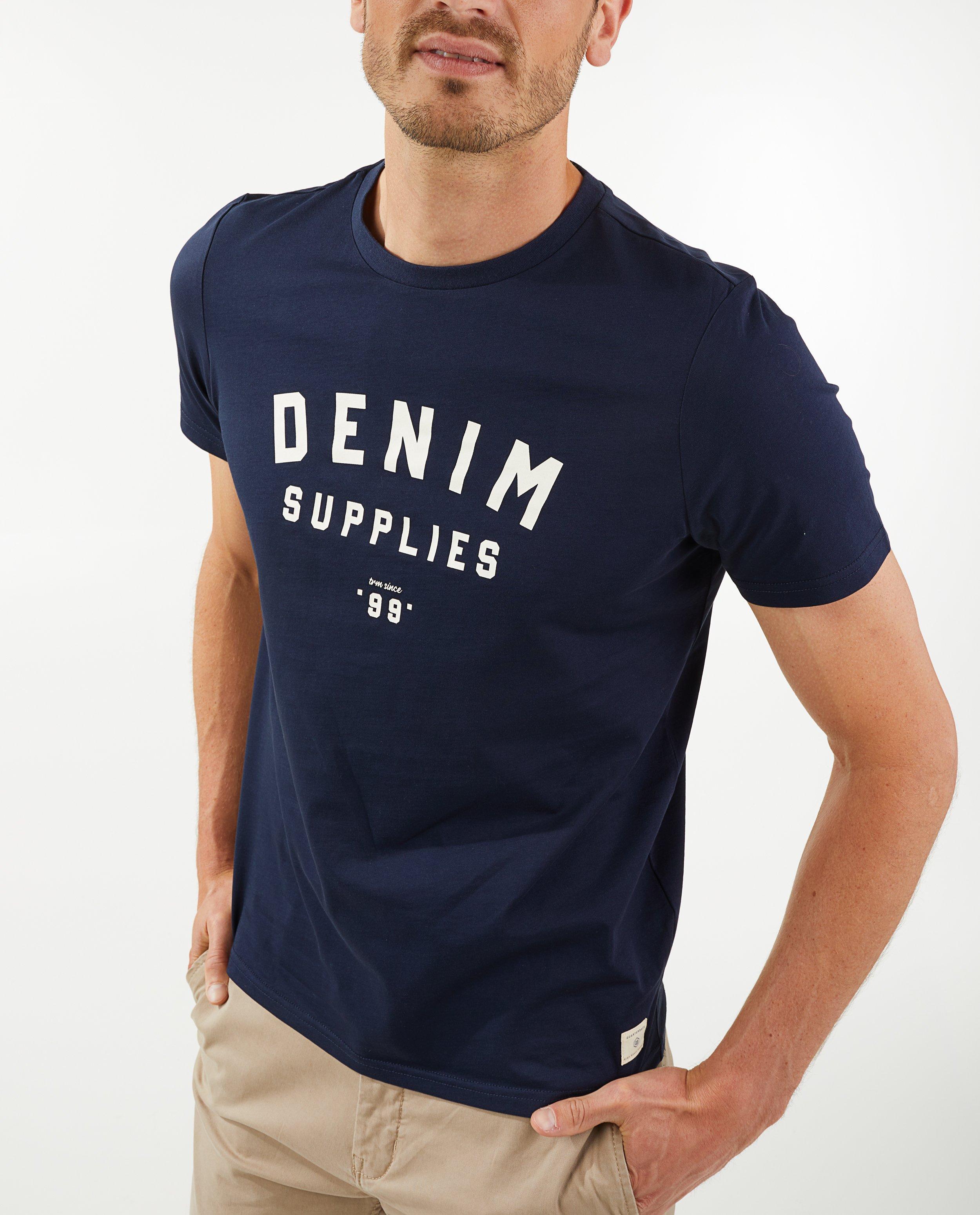 T-shirts - Bruinrood T-shirt met opschrift