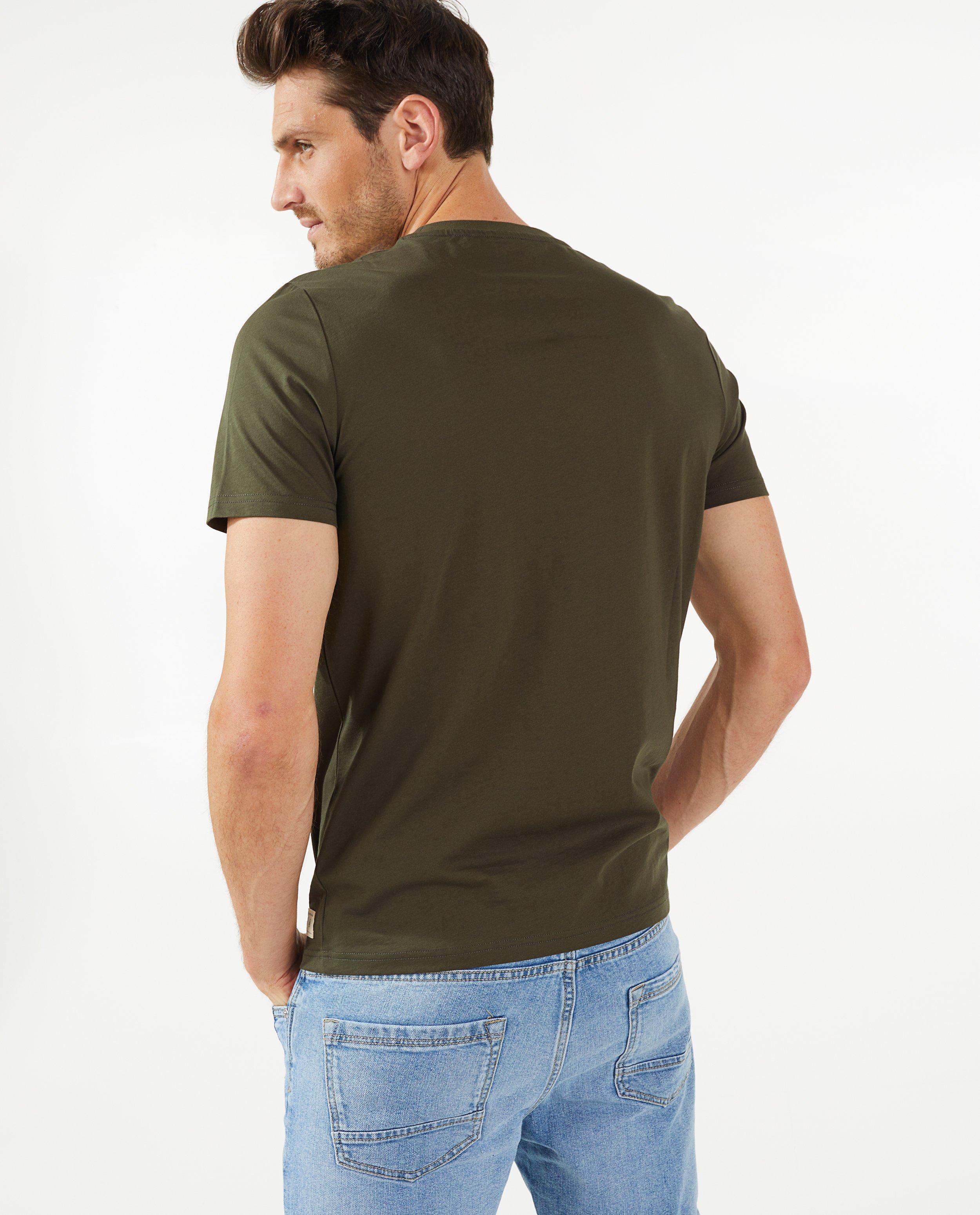 T-shirts - Bruinrood T-shirt met opschrift