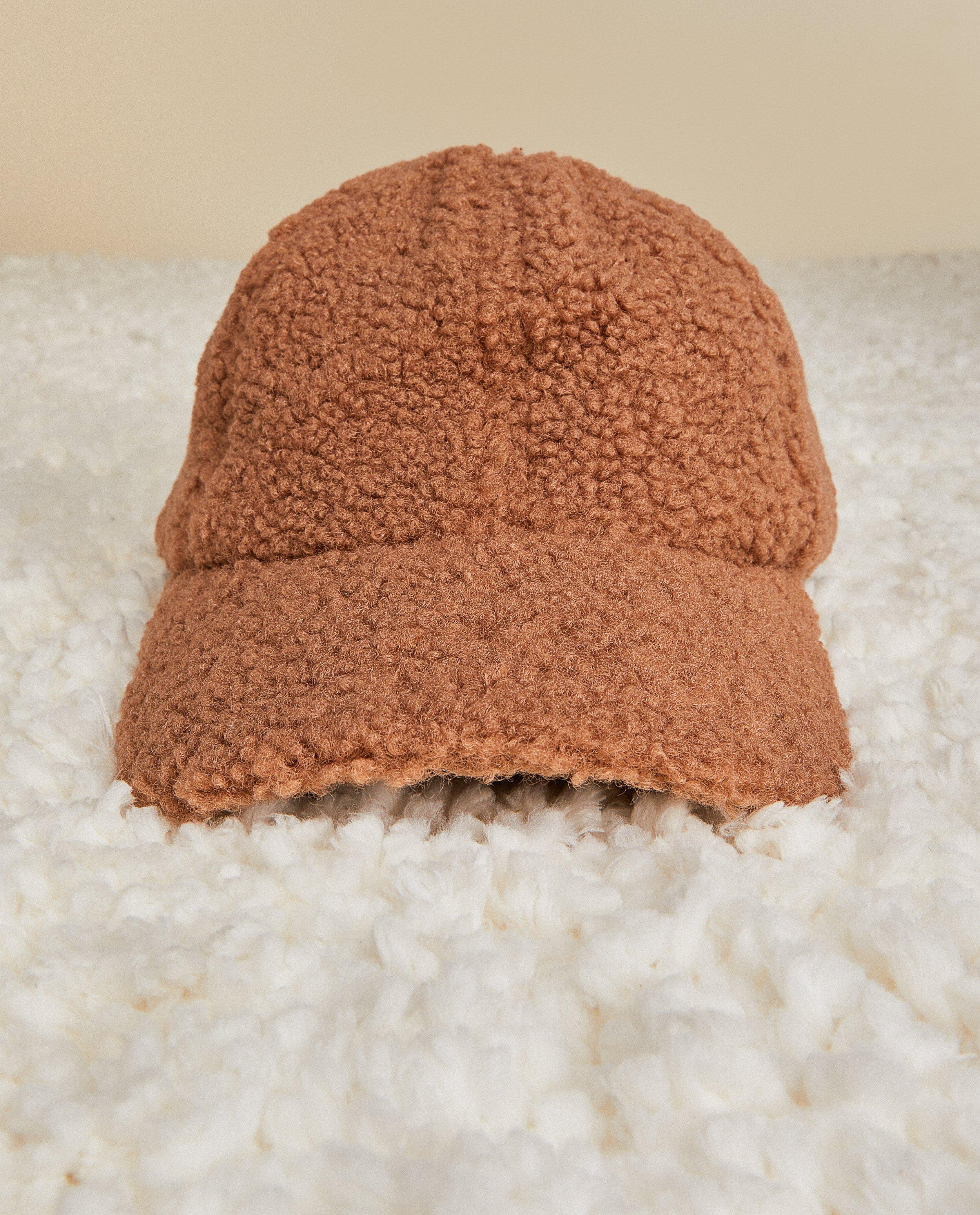 Bonneterie - Casquette en peluche personnalisable, adultes