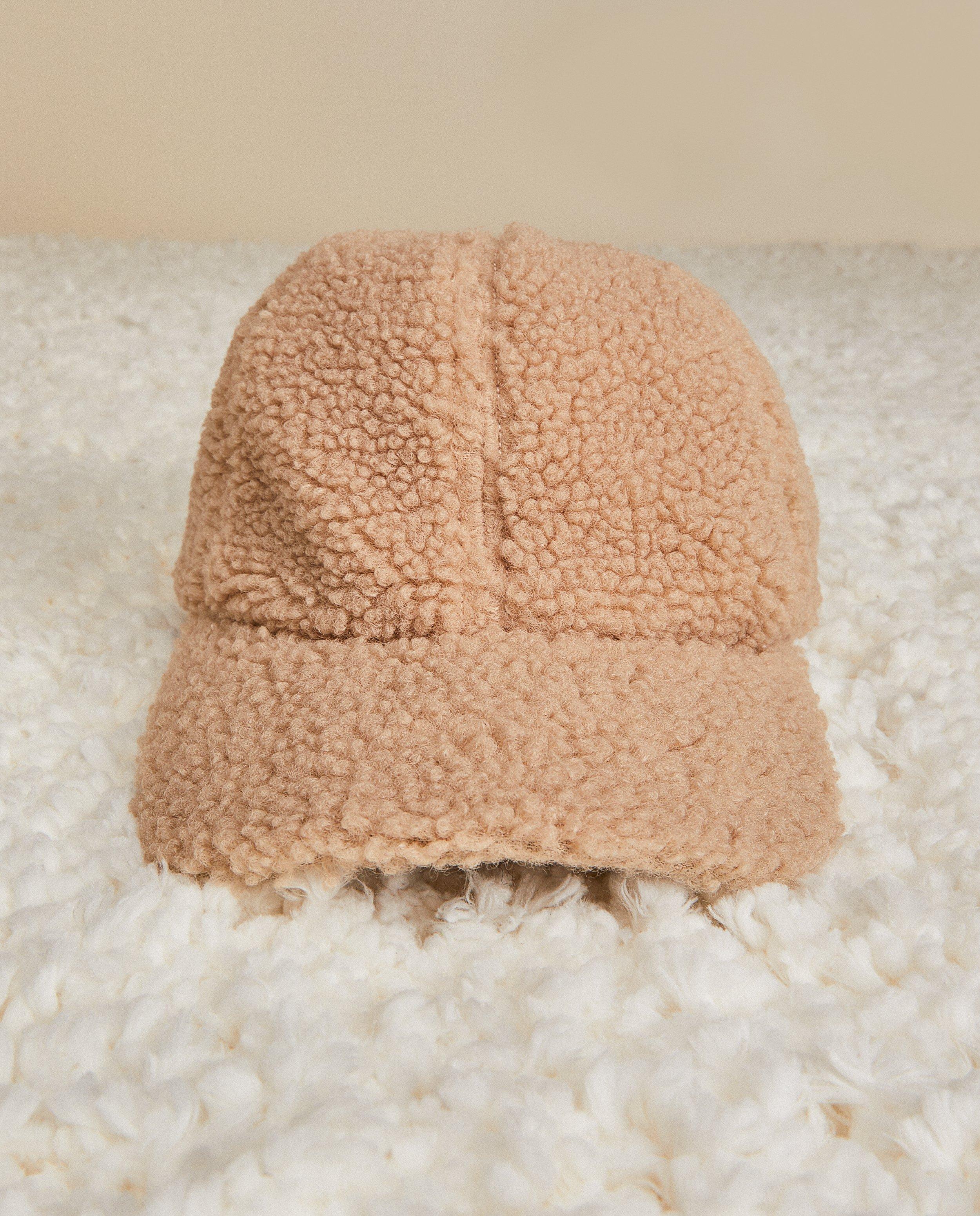 Bonneterie - Casquette en peluche personnalisable, adultes