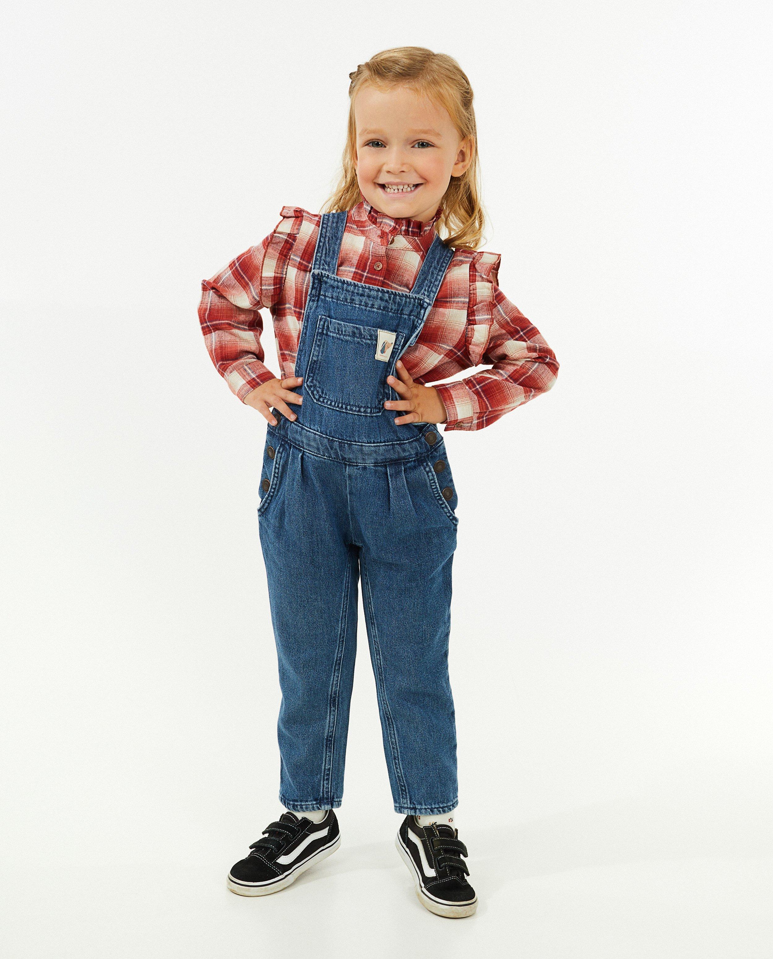 Jeans salopette, loose fit - Product Detail - blauw - afbeelding nummer 2