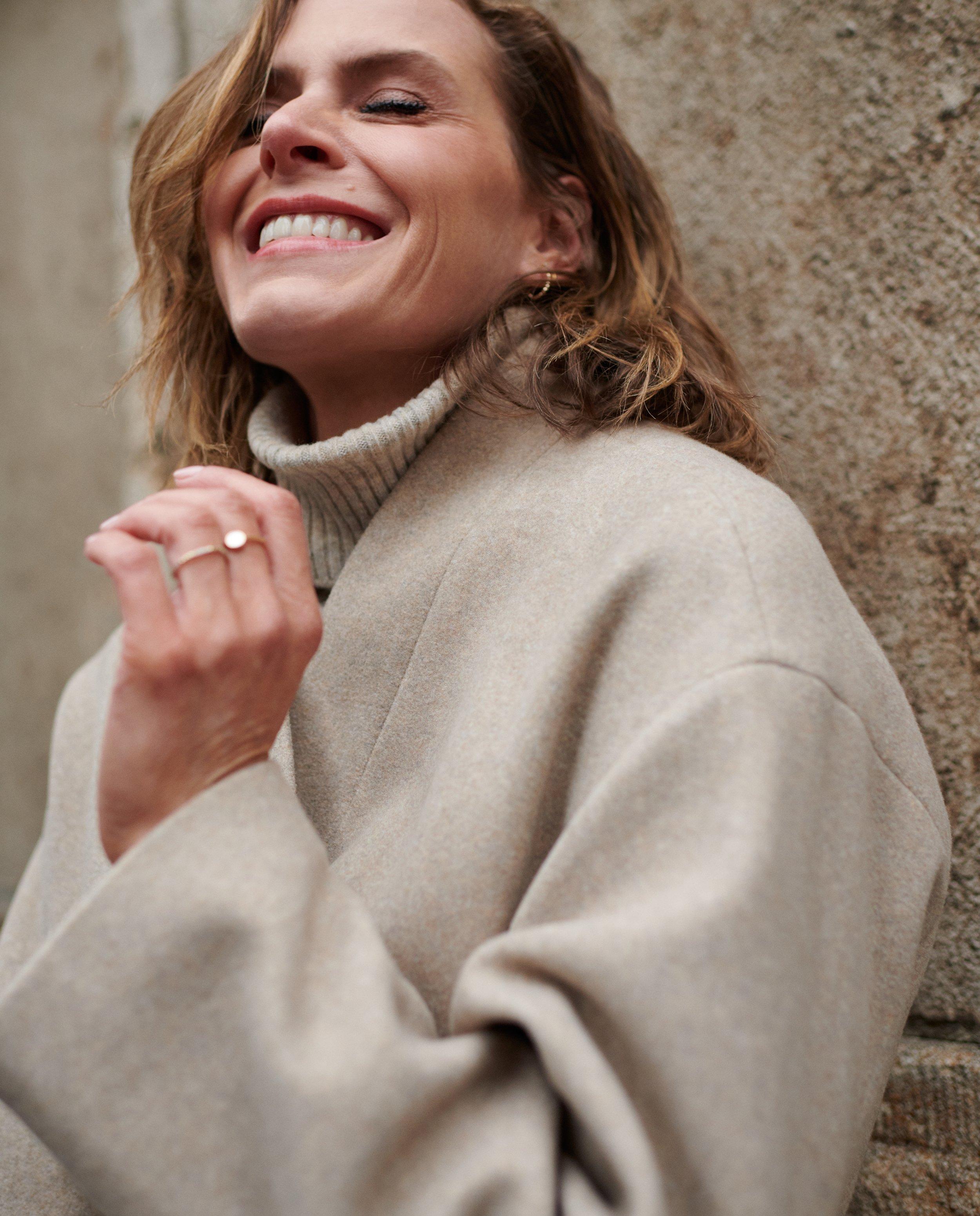 Manteau en laine avec une ceinture à nouer - null - Dina Tersago