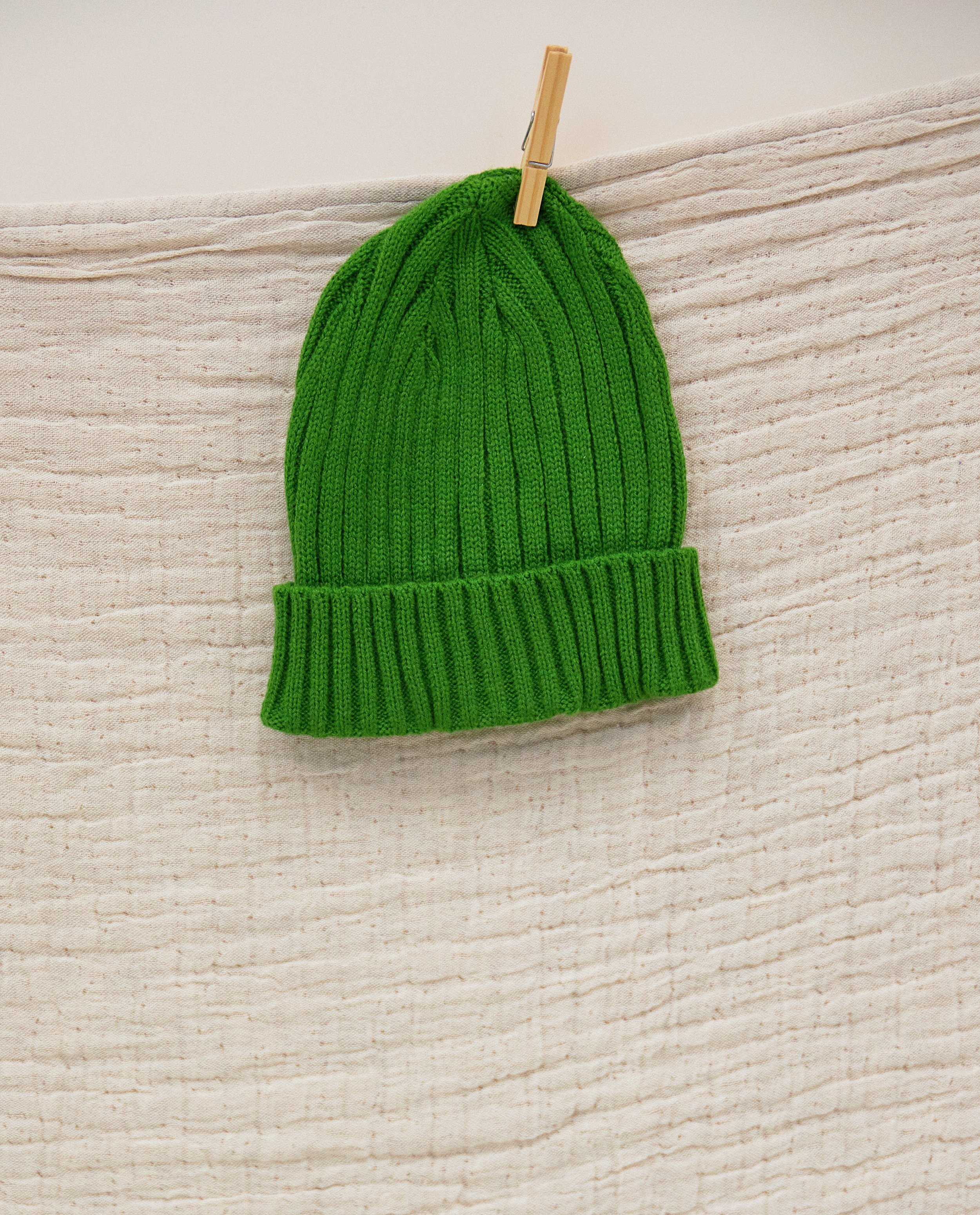 Bonneterie - Bonnet vert côtelé, 2-7 ans
