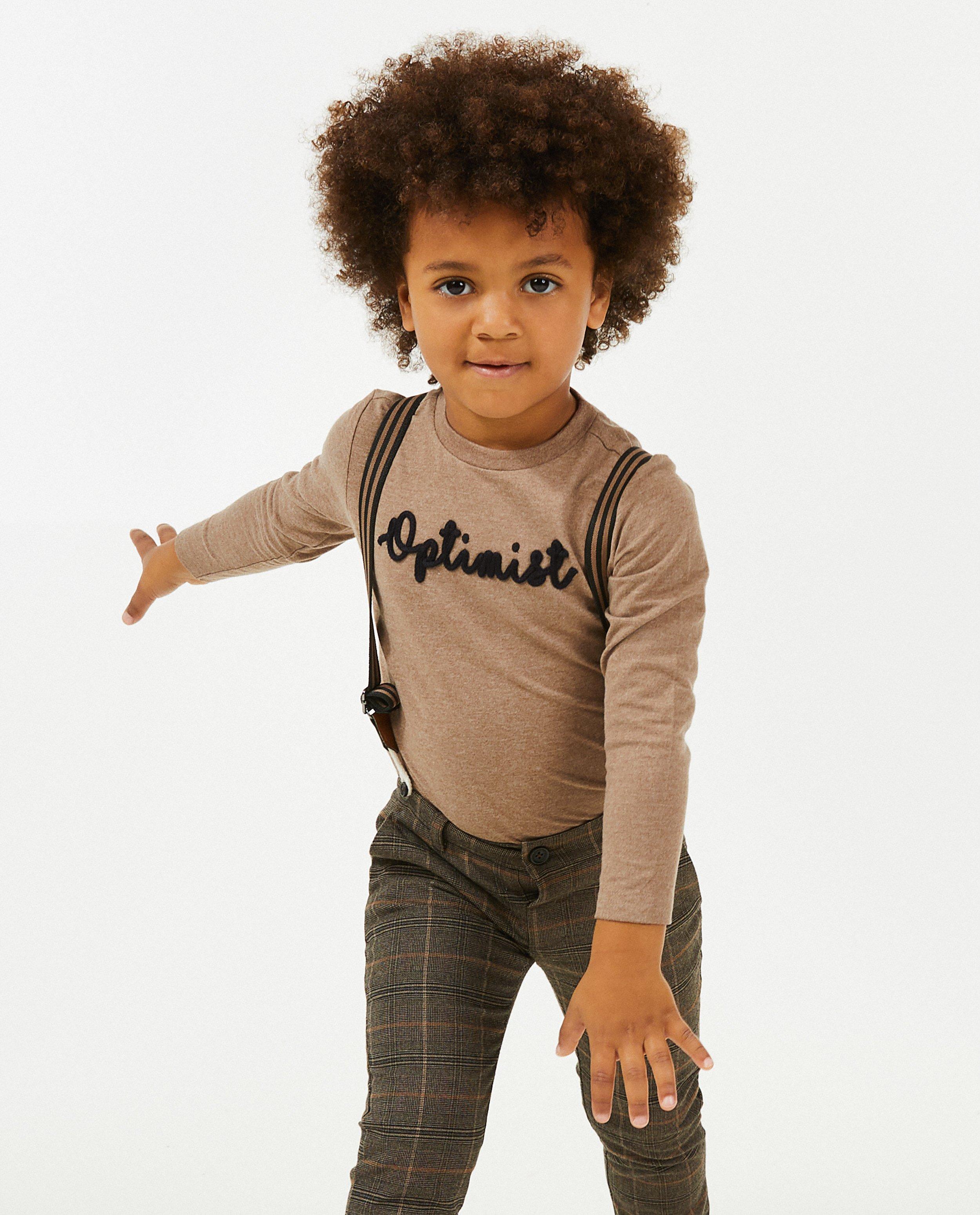 T-shirts - Bruine longsleeve met opschrift
