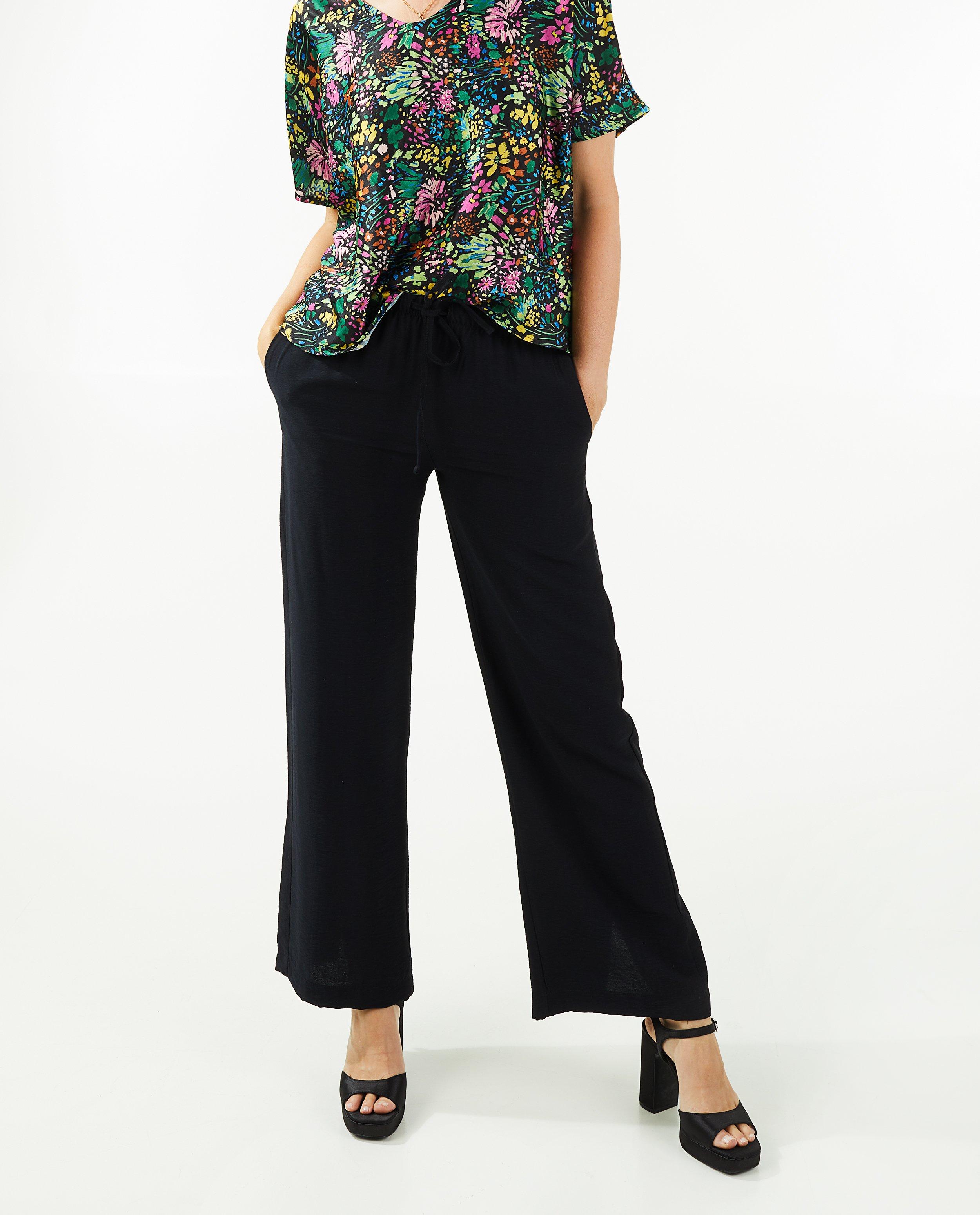 Broeken - Zwarte broek met wide leg en split