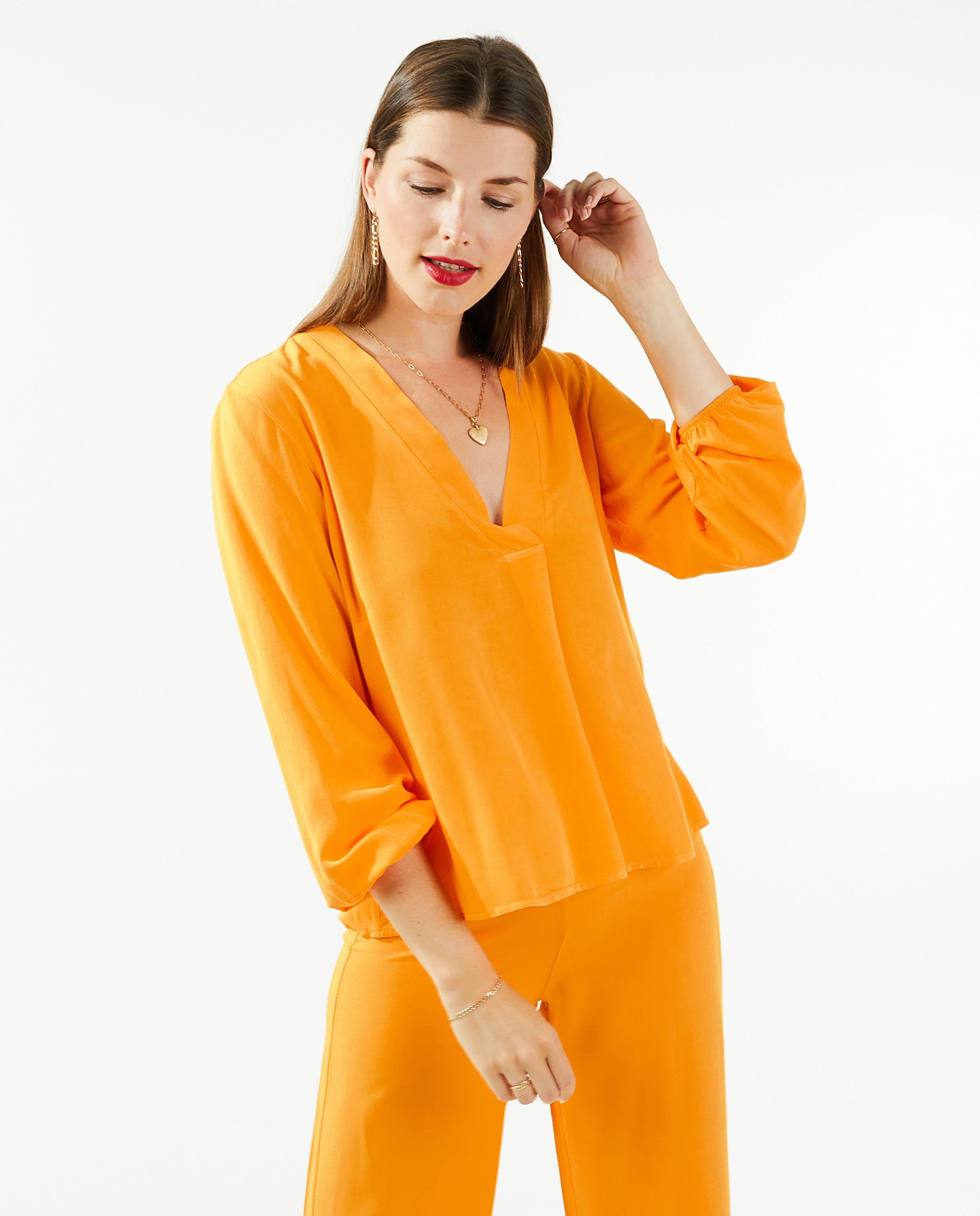 Hemden - Oranje blouse met V-hals