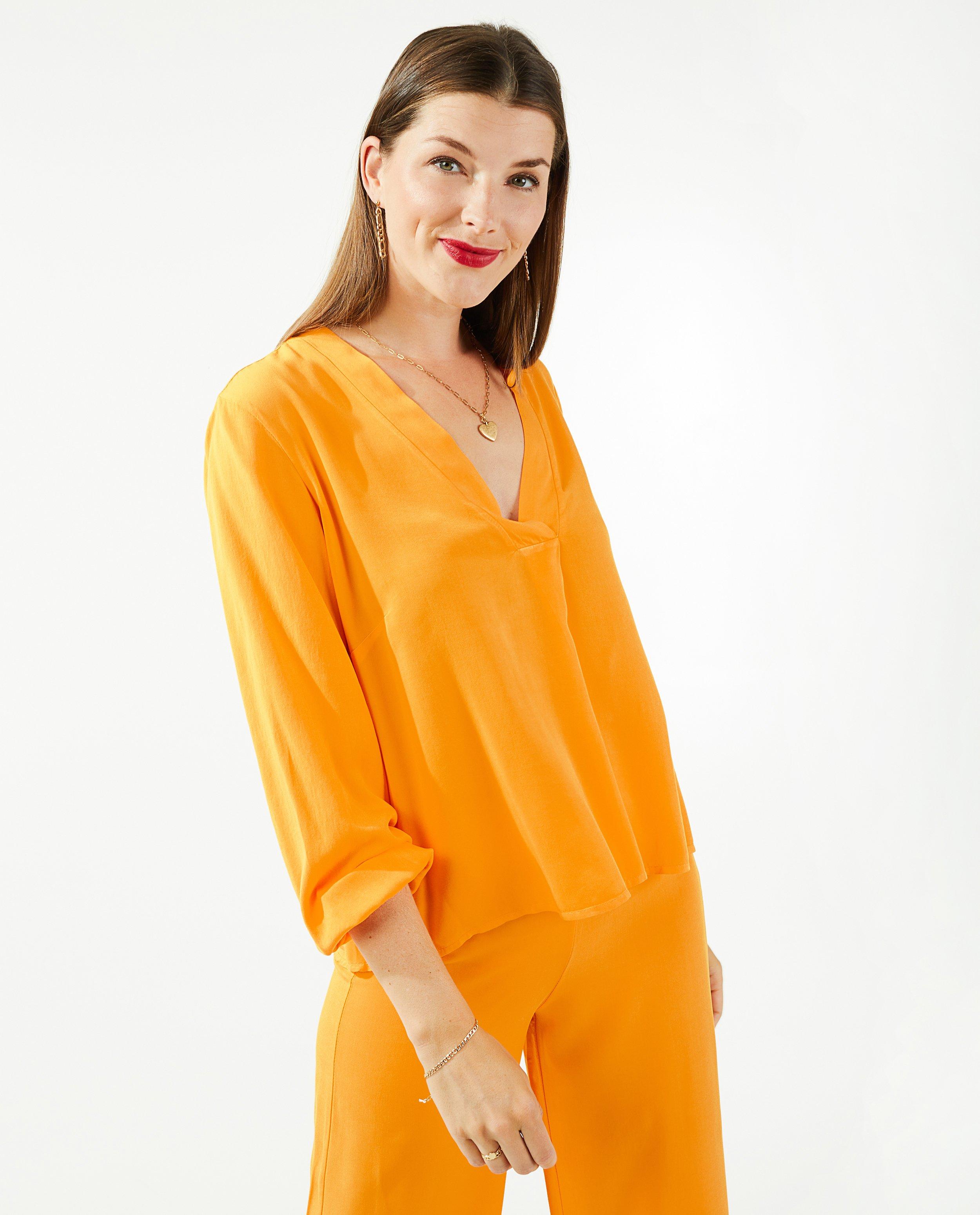 Hemden - Oranje blouse met V-hals