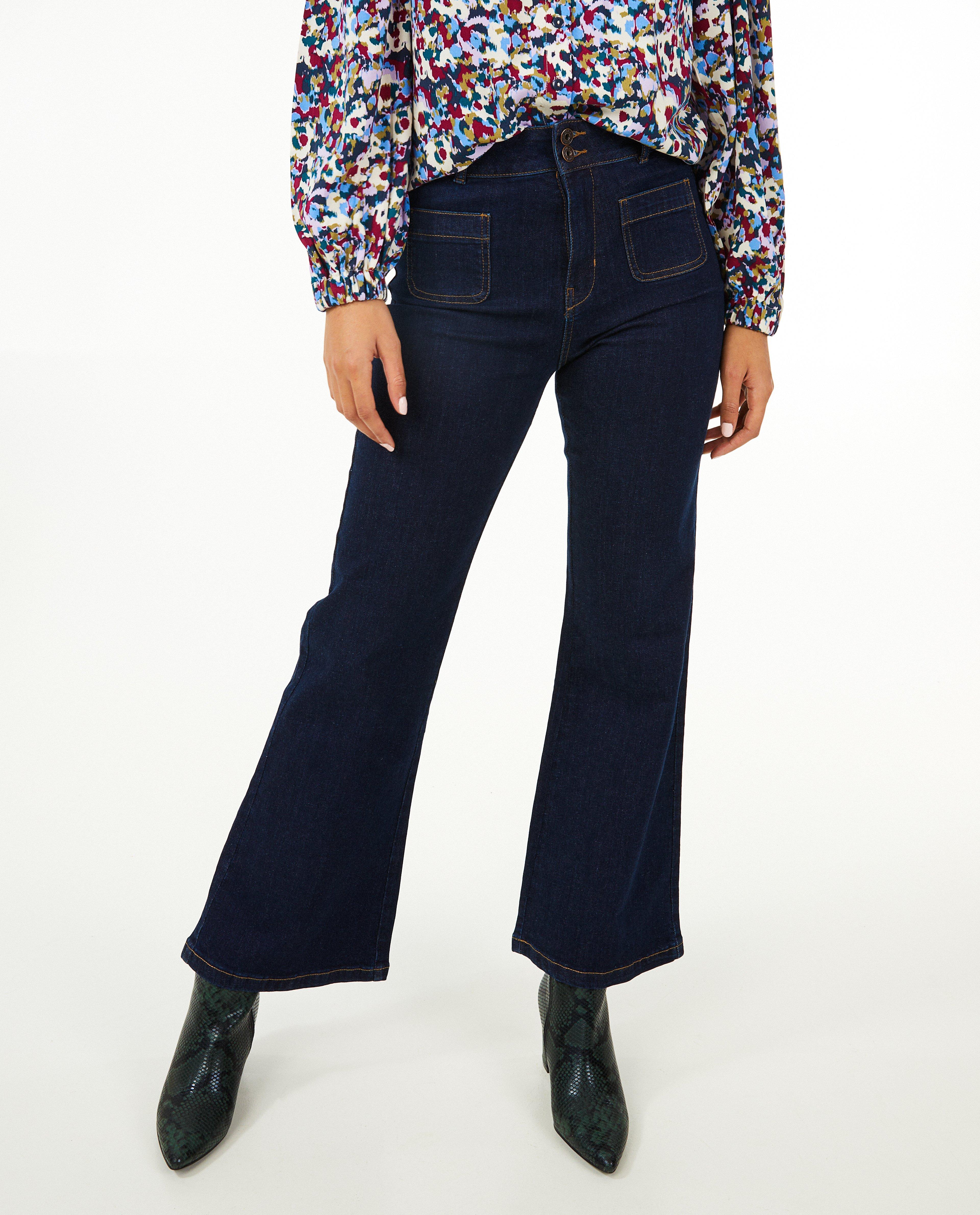 Jeans - Donkerblauwe jeans, flared fit