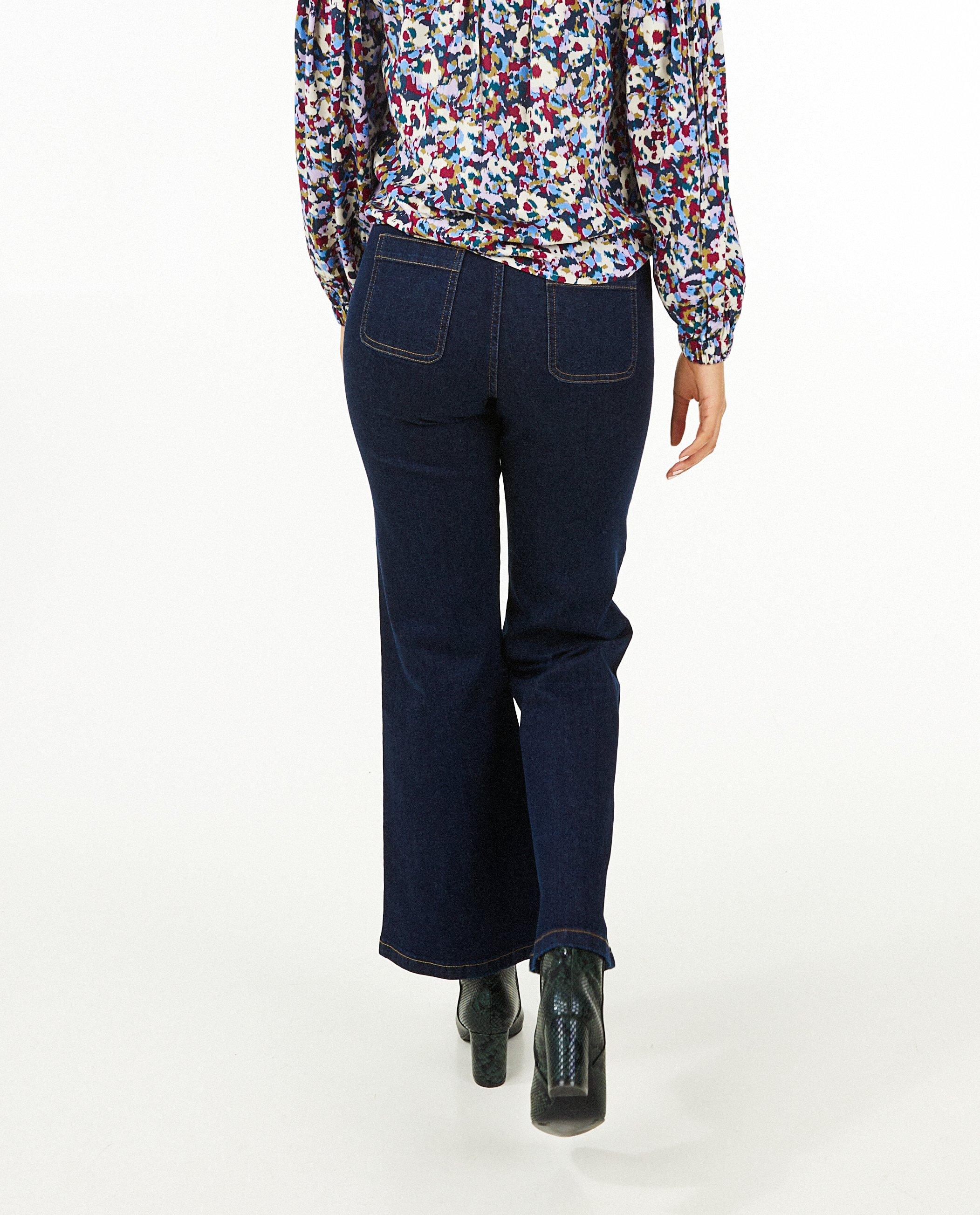 Jeans - Donkerblauwe jeans, flared fit