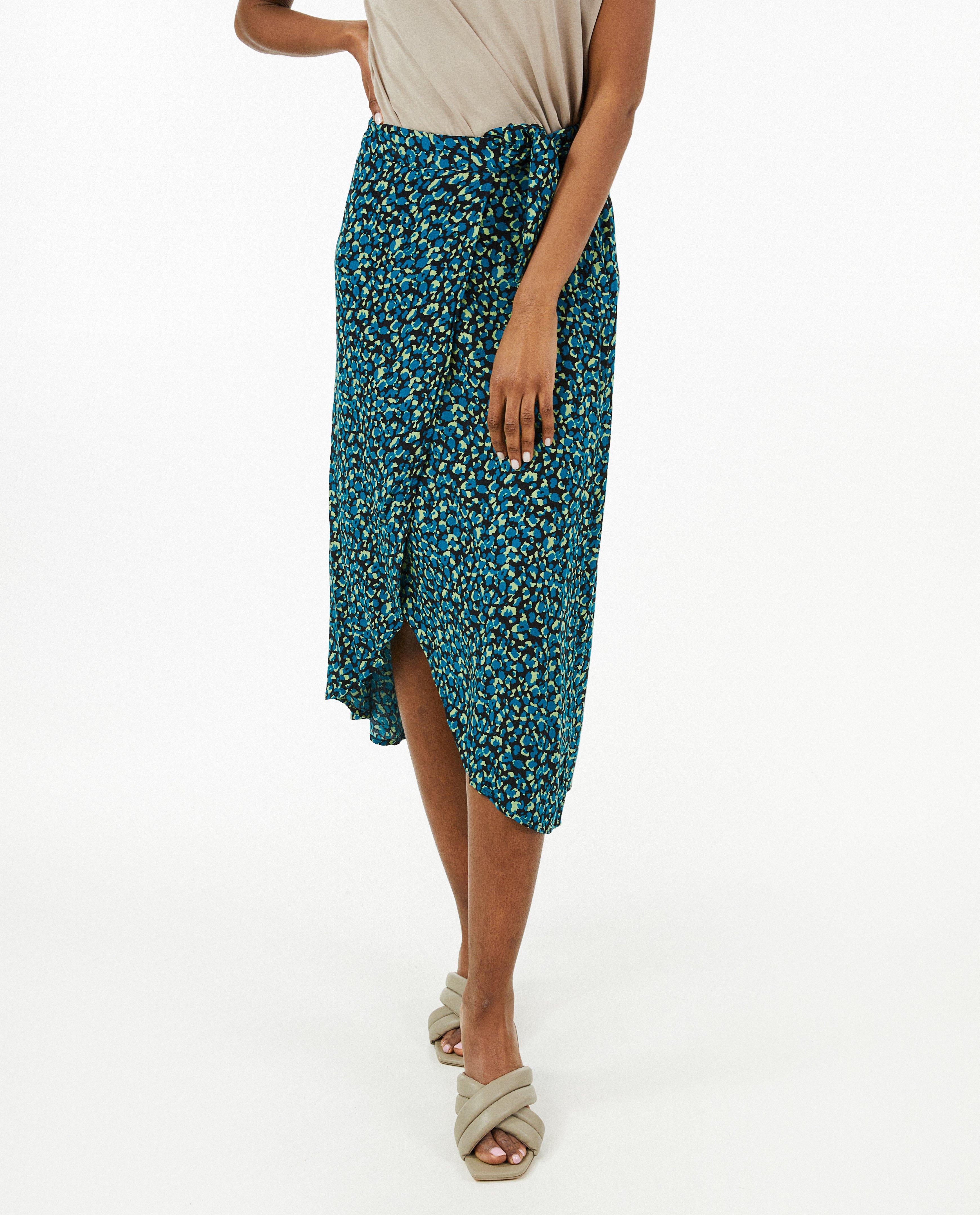 Wikkelrok met strikaccent - Product Detail - zwart - afbeelding nummer 2