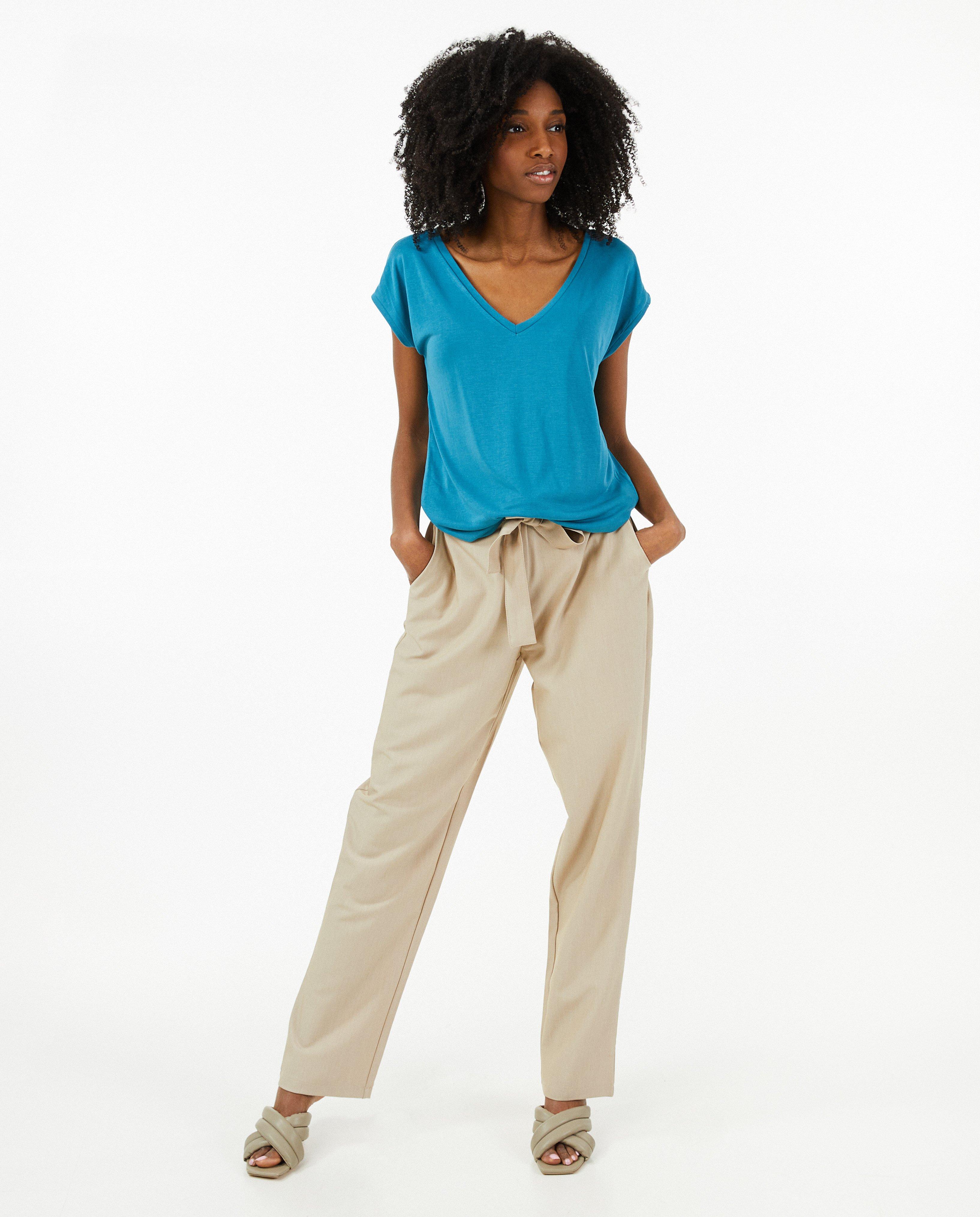 Beige broek, straight fit - Product Detail - lichtblauw - afbeelding nummer 1