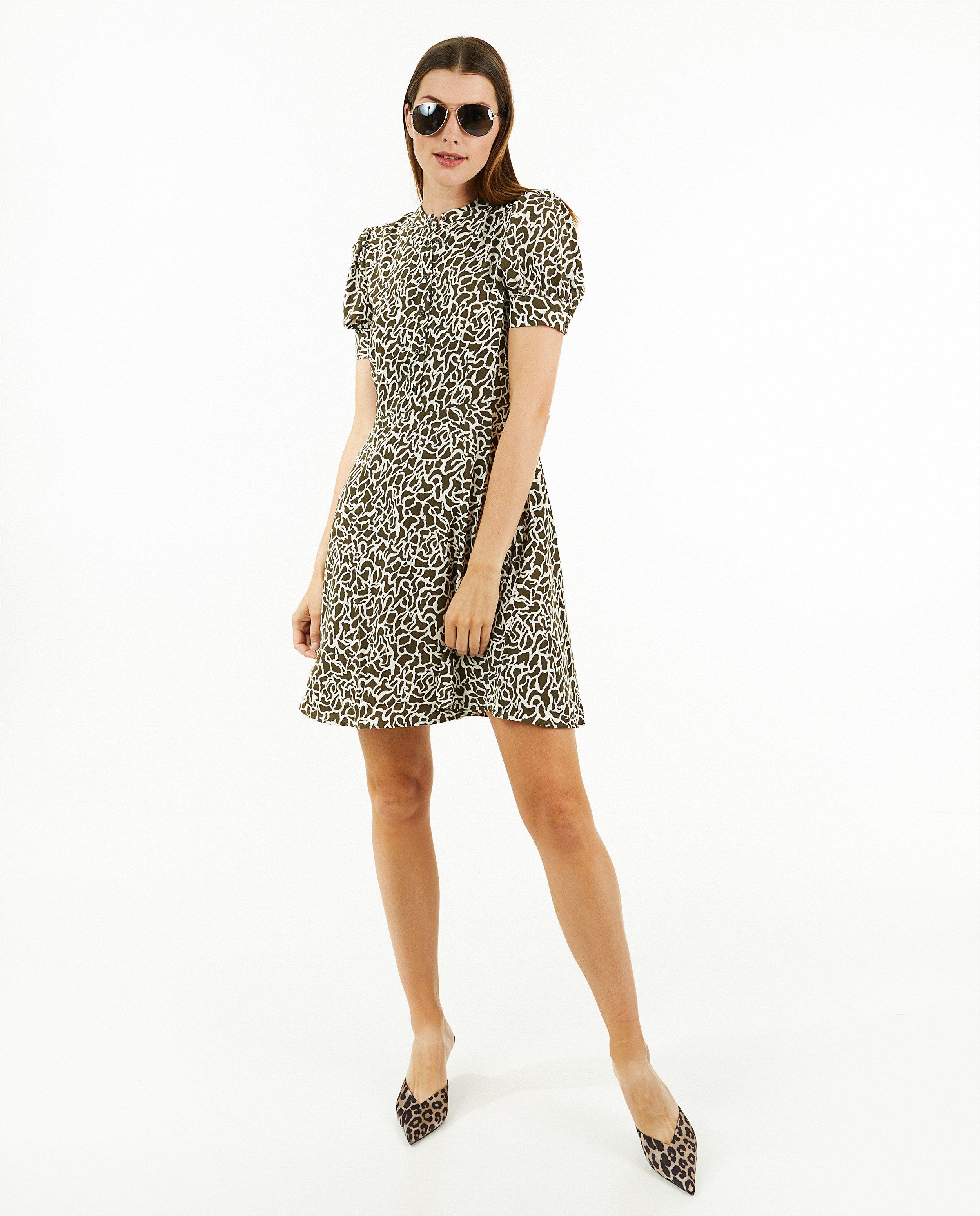 Robes - Robe verte et blanche à imprimé