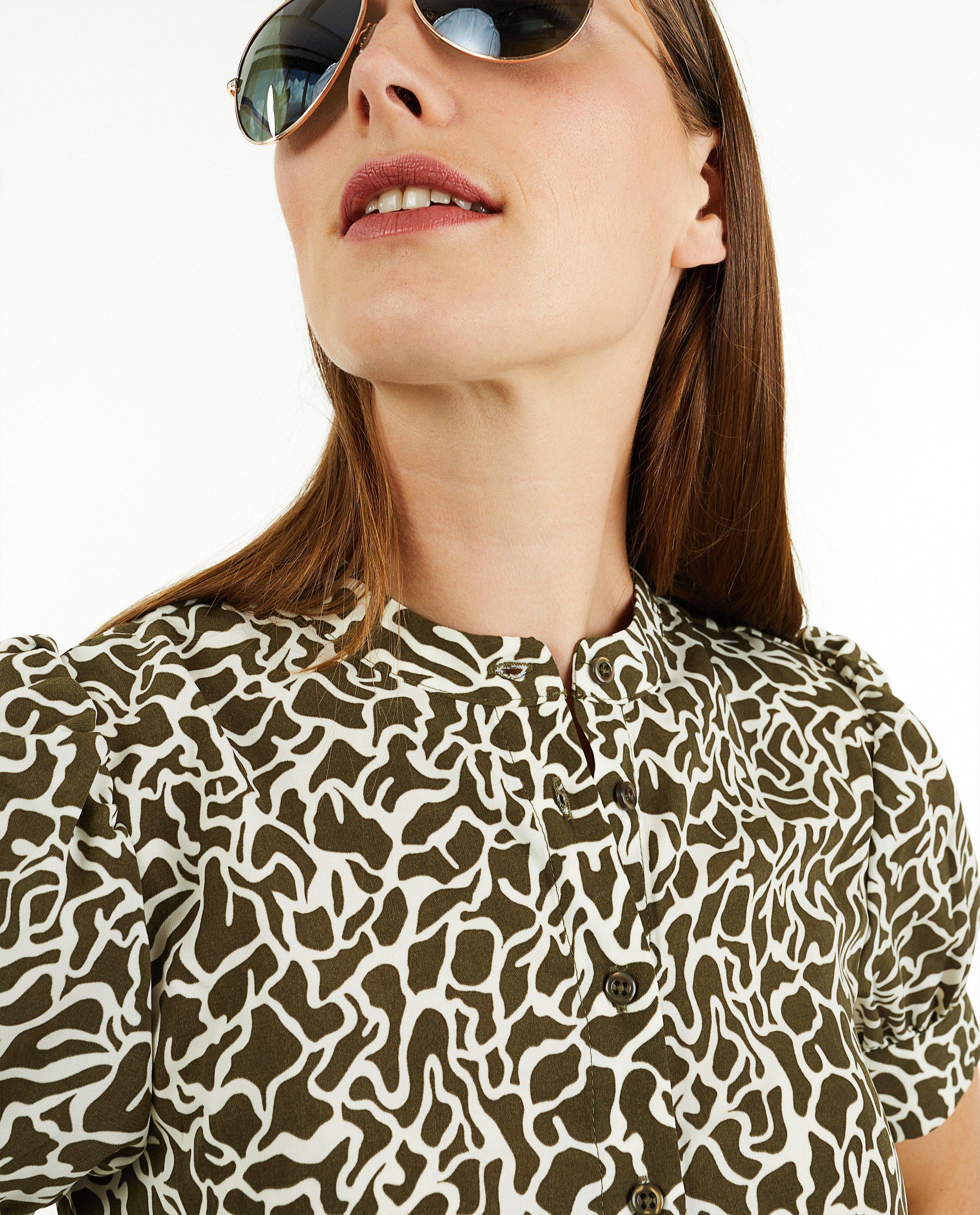 Kleedjes - Groen-witte jurk met print