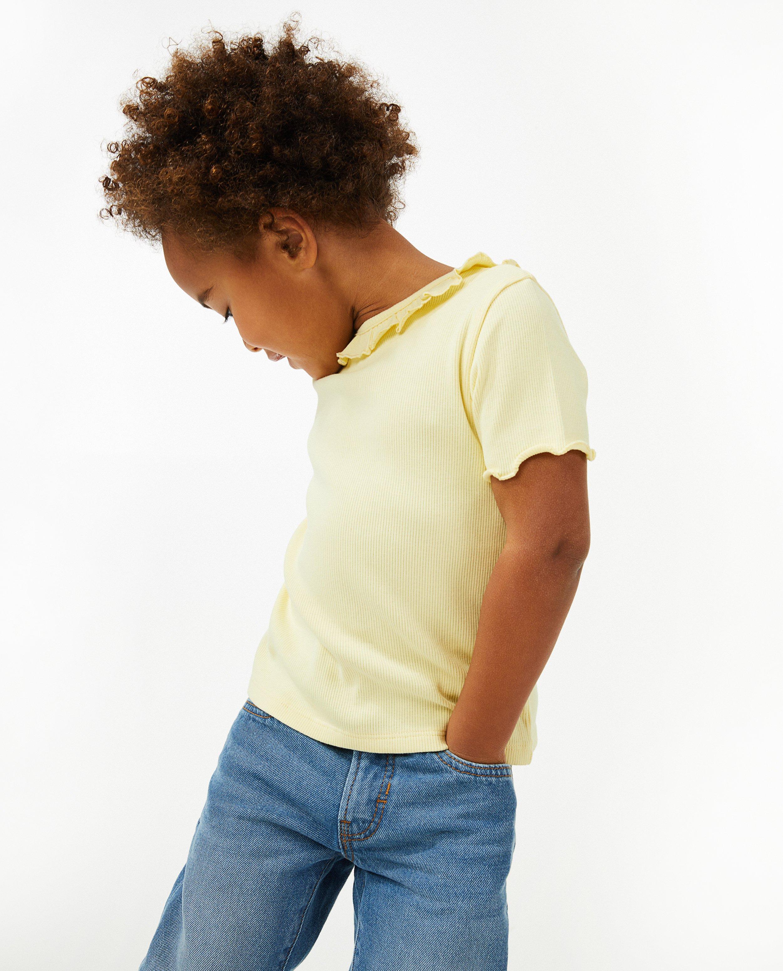T-shirts - Geribde top met ruches