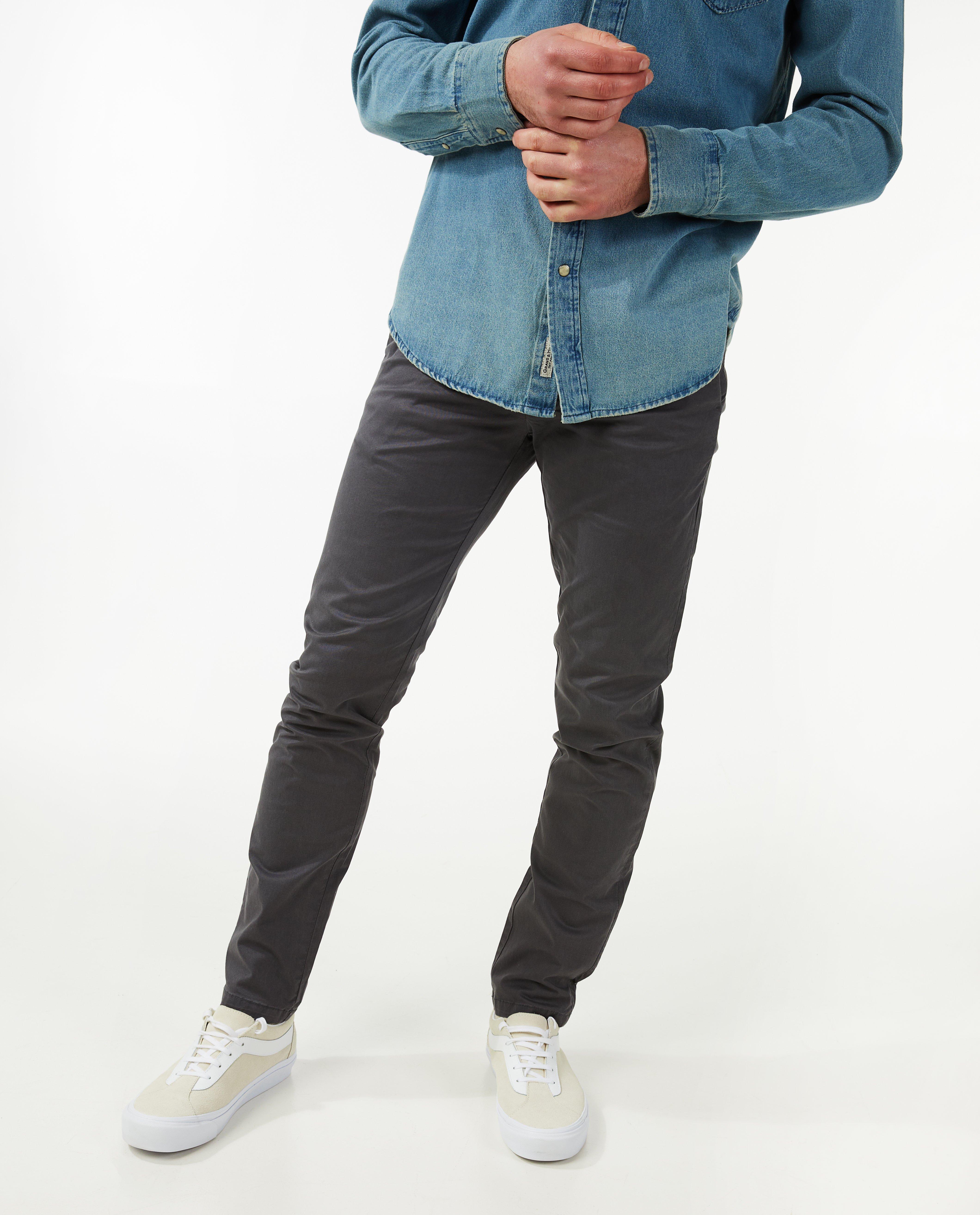 Pantalons - Pantalon en coton, coupe chino