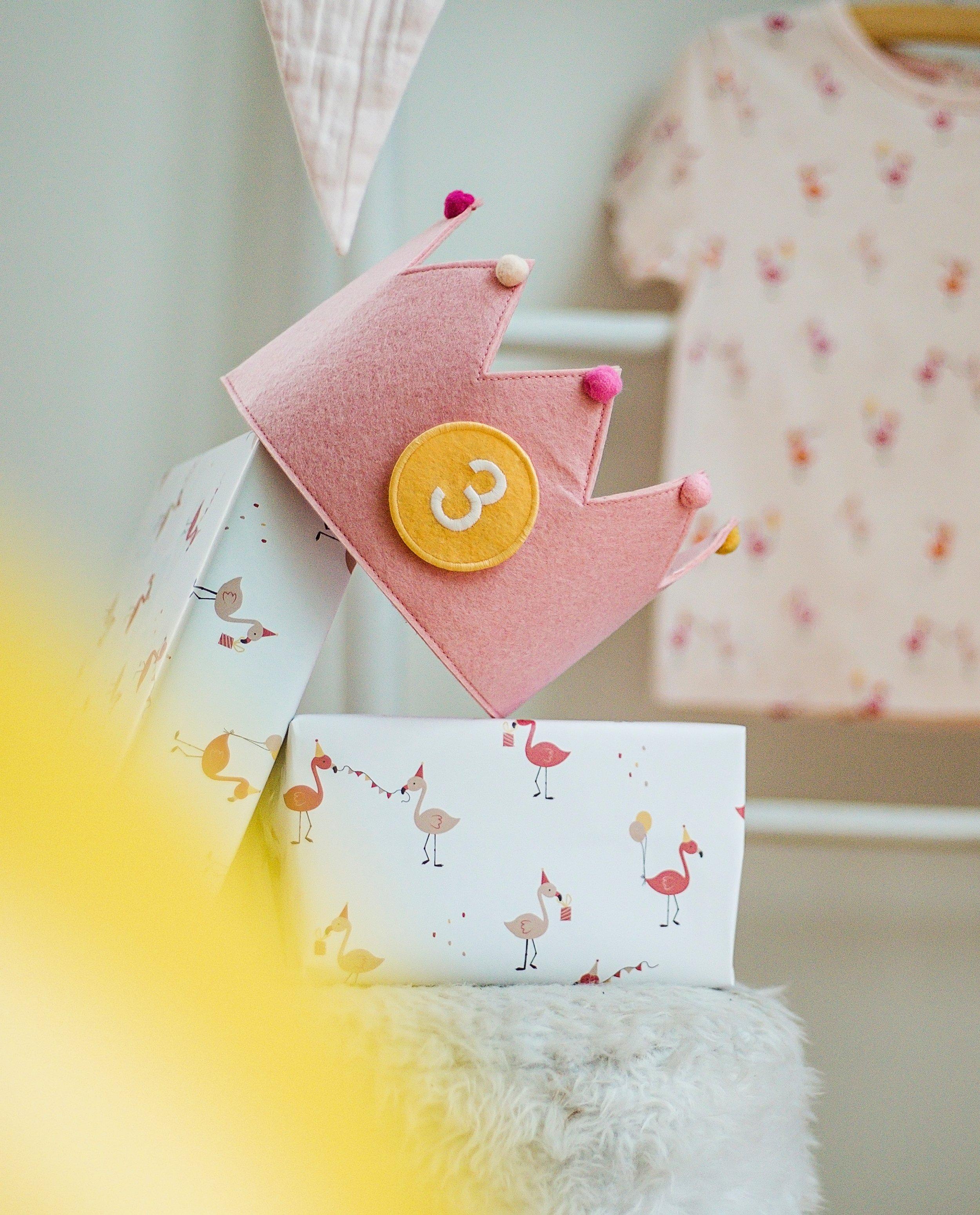 Bonneterie - Couronne d’anniversaire rose, 1-8 ans