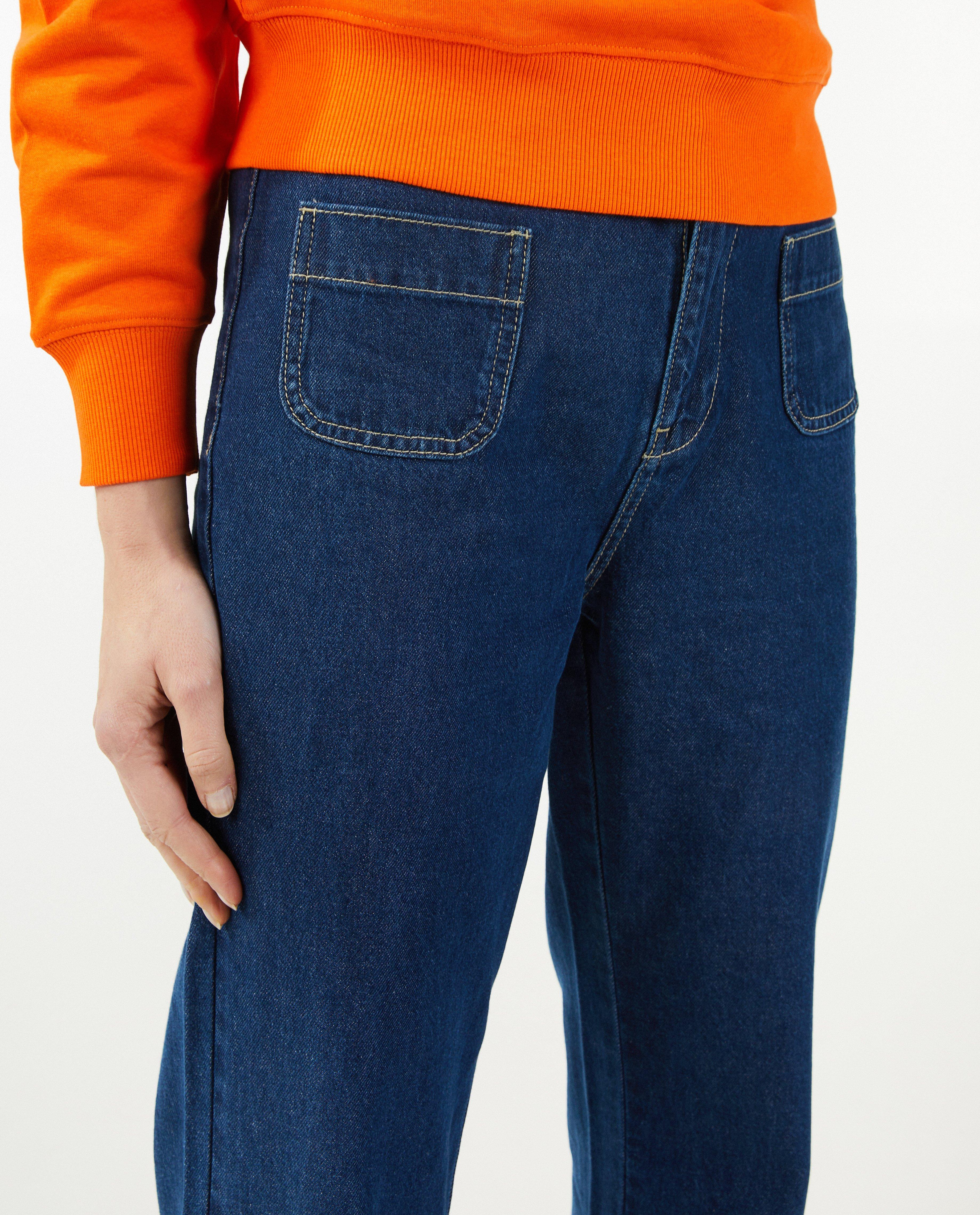 Jeans - Donkerblauwe jeans, flared fit