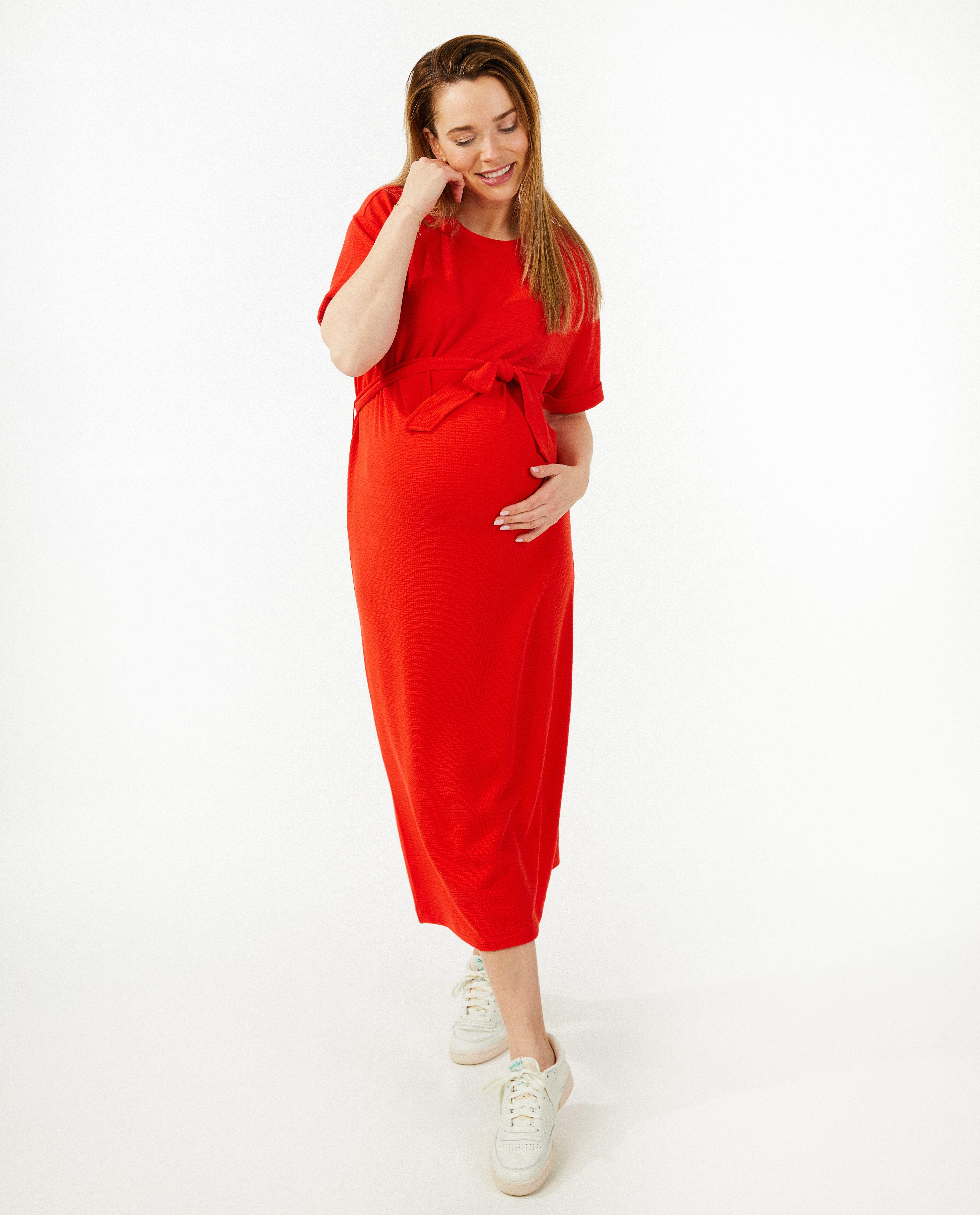 Robes - Robe rouge, grossesse