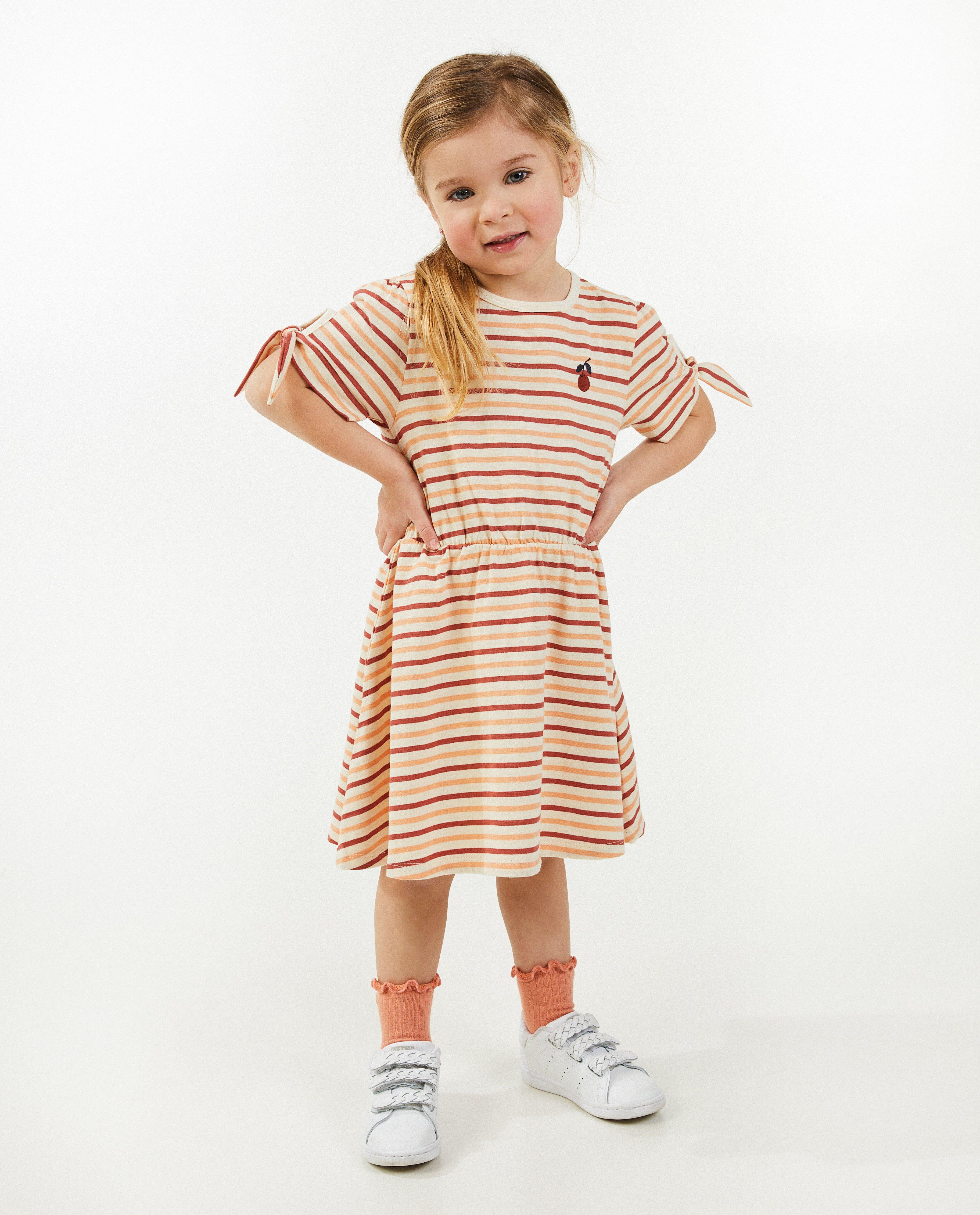 Robe rayée - Détails du produit - beige clair - image numéro 2