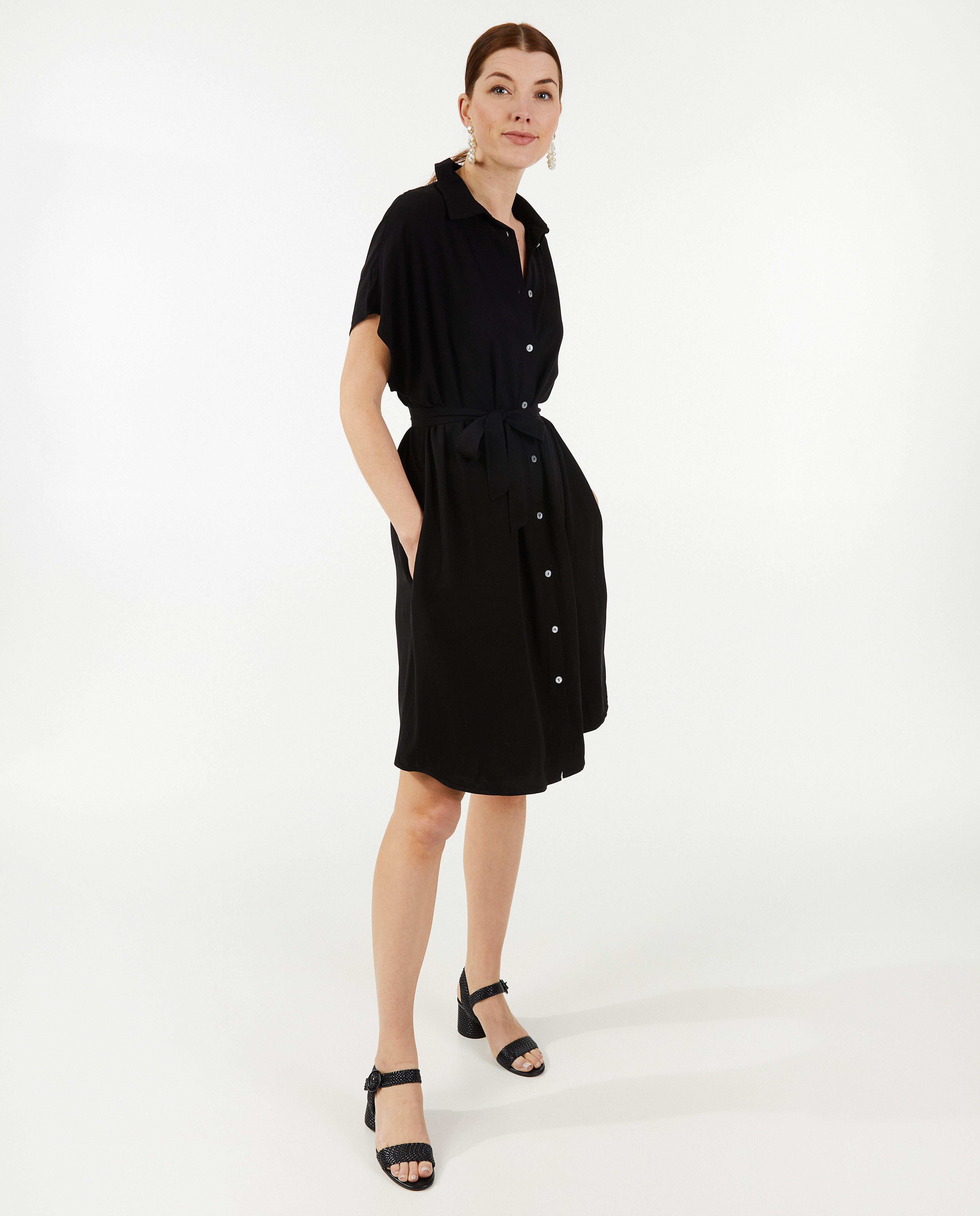 Robe noire, ceinture à nouer - null - Sora