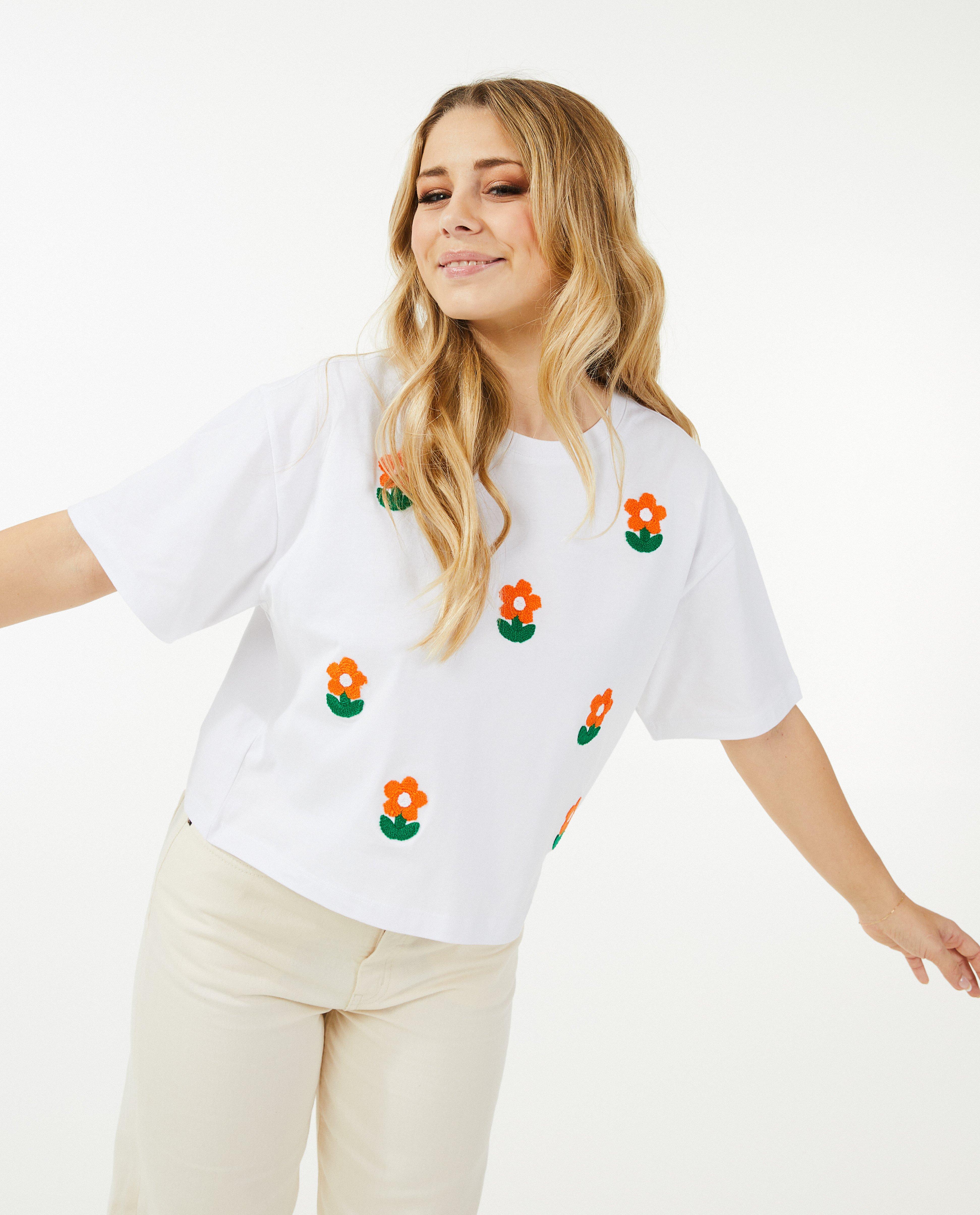 T-shirts - Wit T-shirt met bloemen
