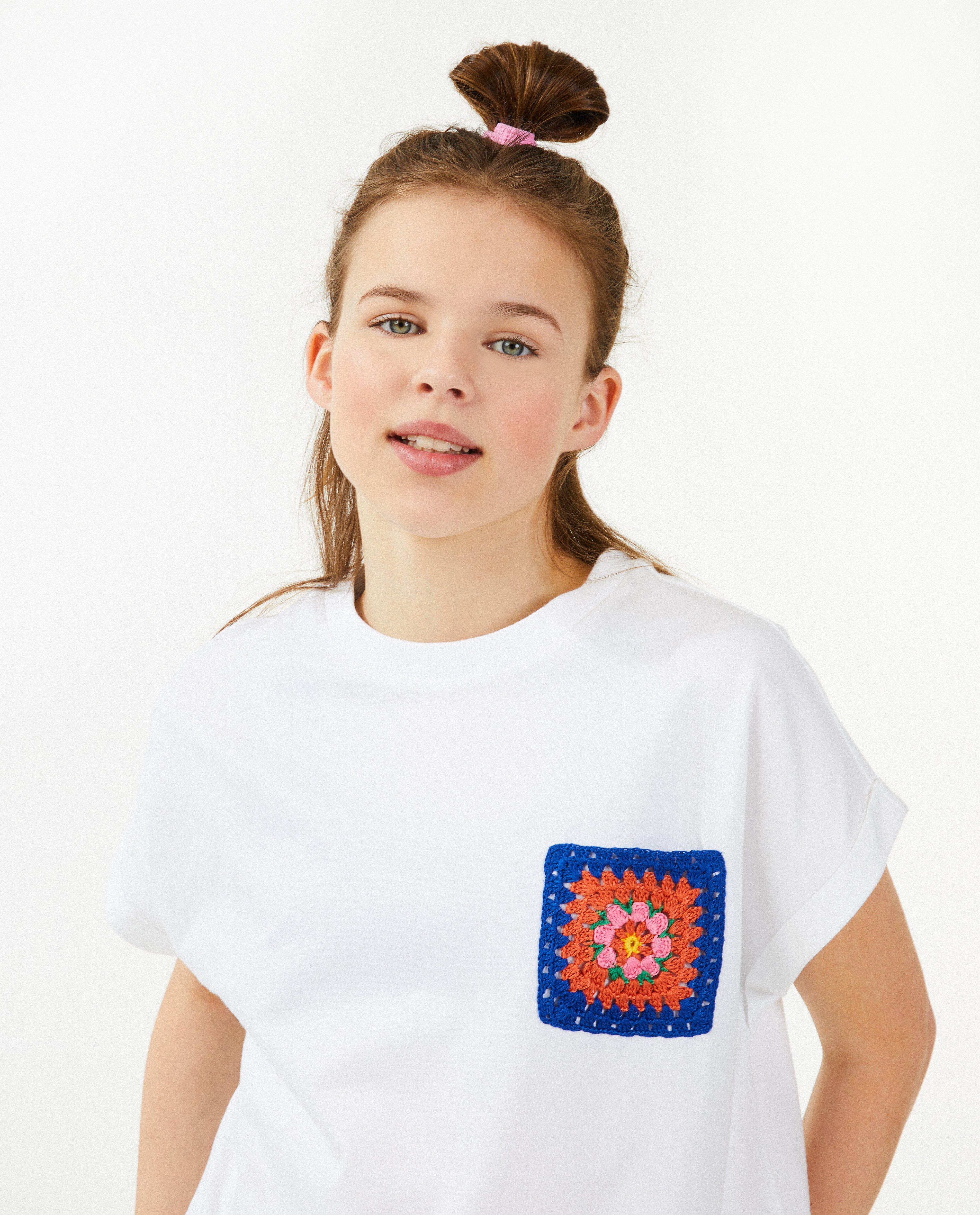 T-shirts - T-shirt blanc avec une poche de poitrine