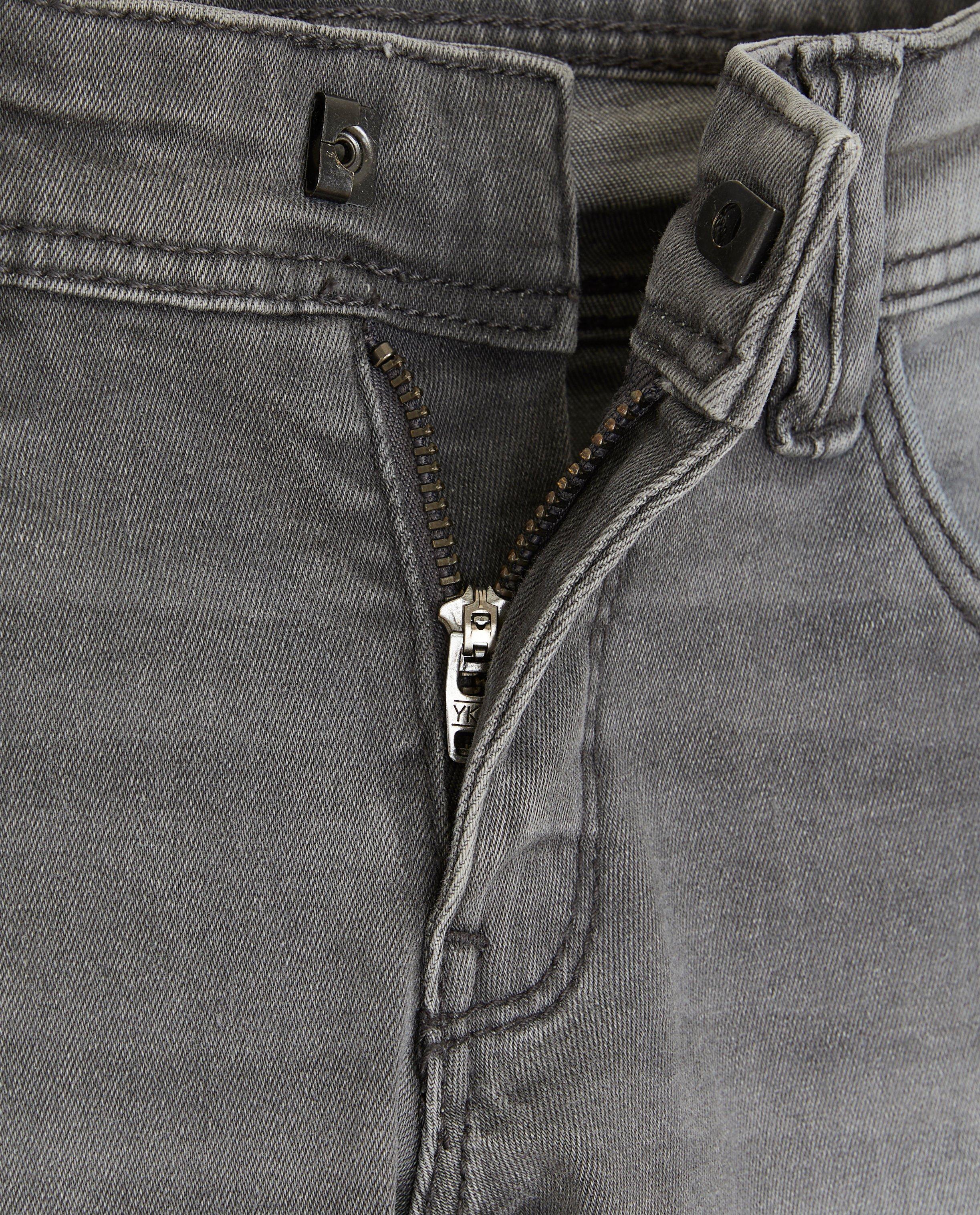 Jeans gris, straight fit - D&eacute;tails du produit - gris - image num&eacute;ro 5