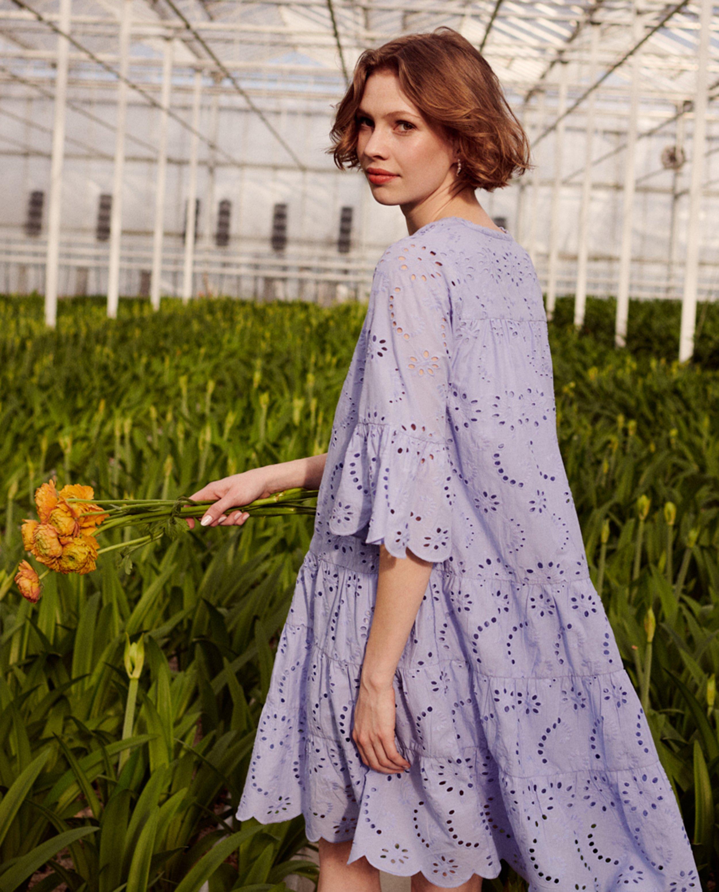 Kleedjes - Jurk met broderie anglaise