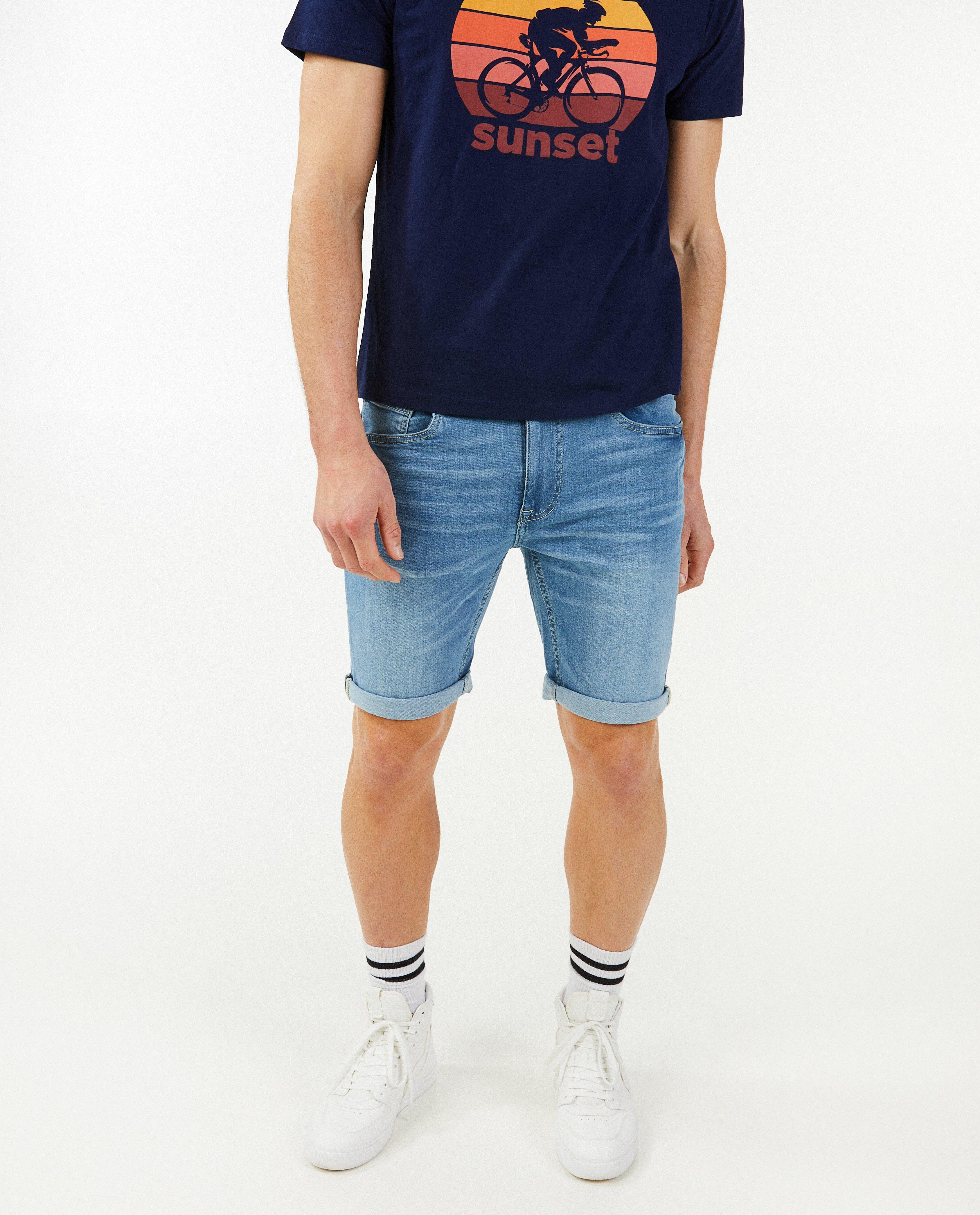 Short en jeans bleu - D&eacute;tails du produit - bleu clair - image num&eacute;ro 2