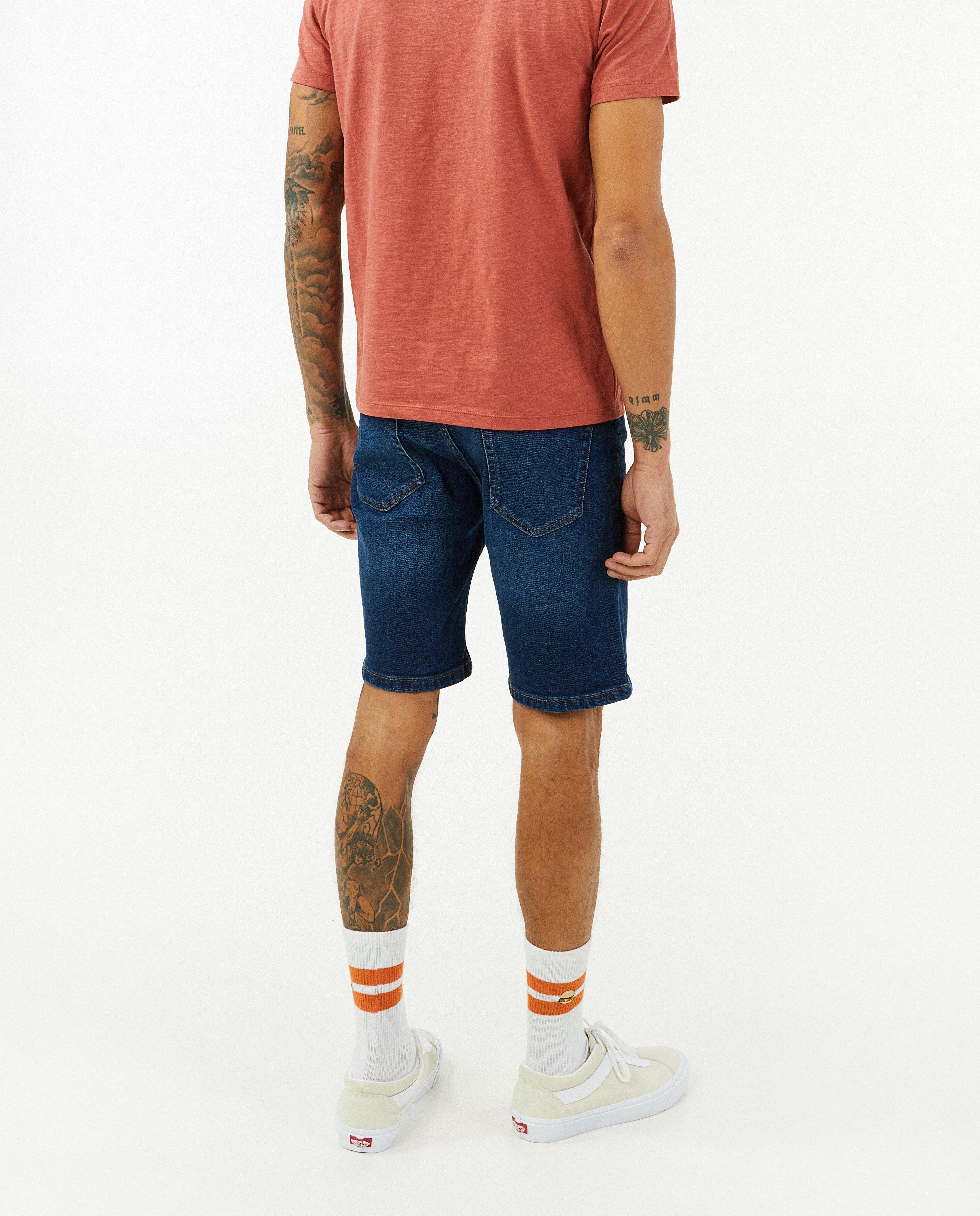 Shorten - Donkerblauwe jeansshort, slim fit