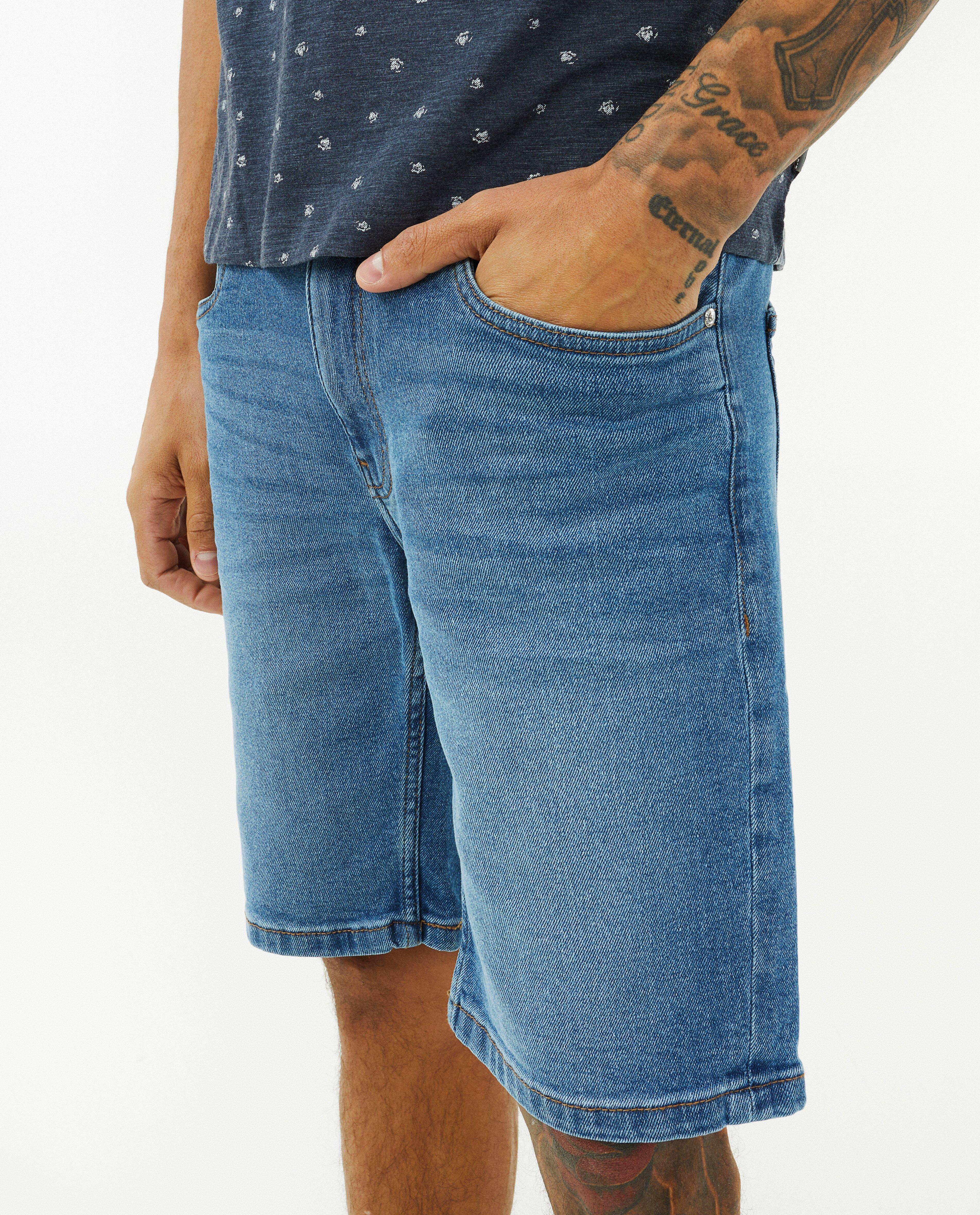 Shorten - Donkerblauwe jeansshort, slim fit