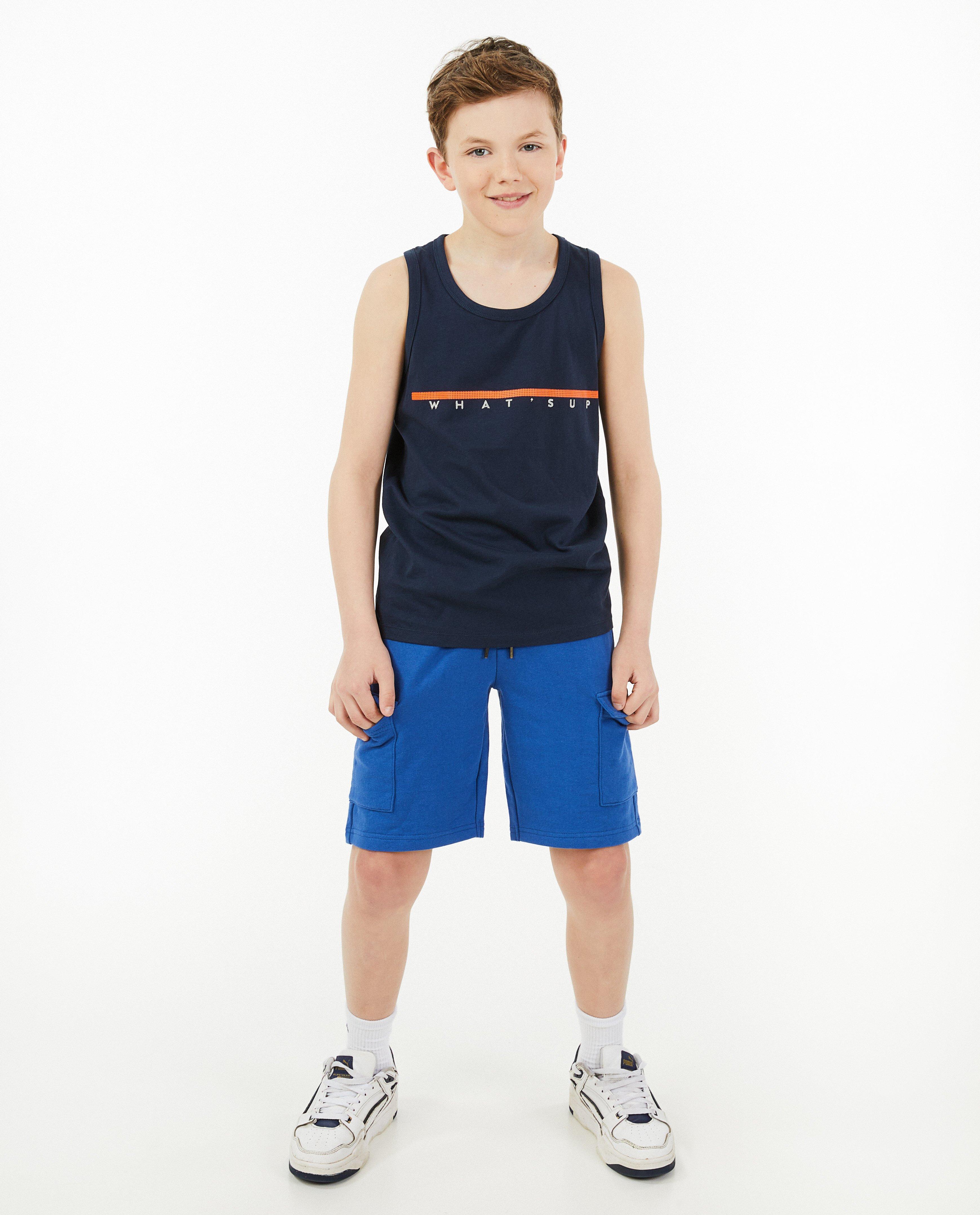 Donkergroene top met opschrift - null - Besties