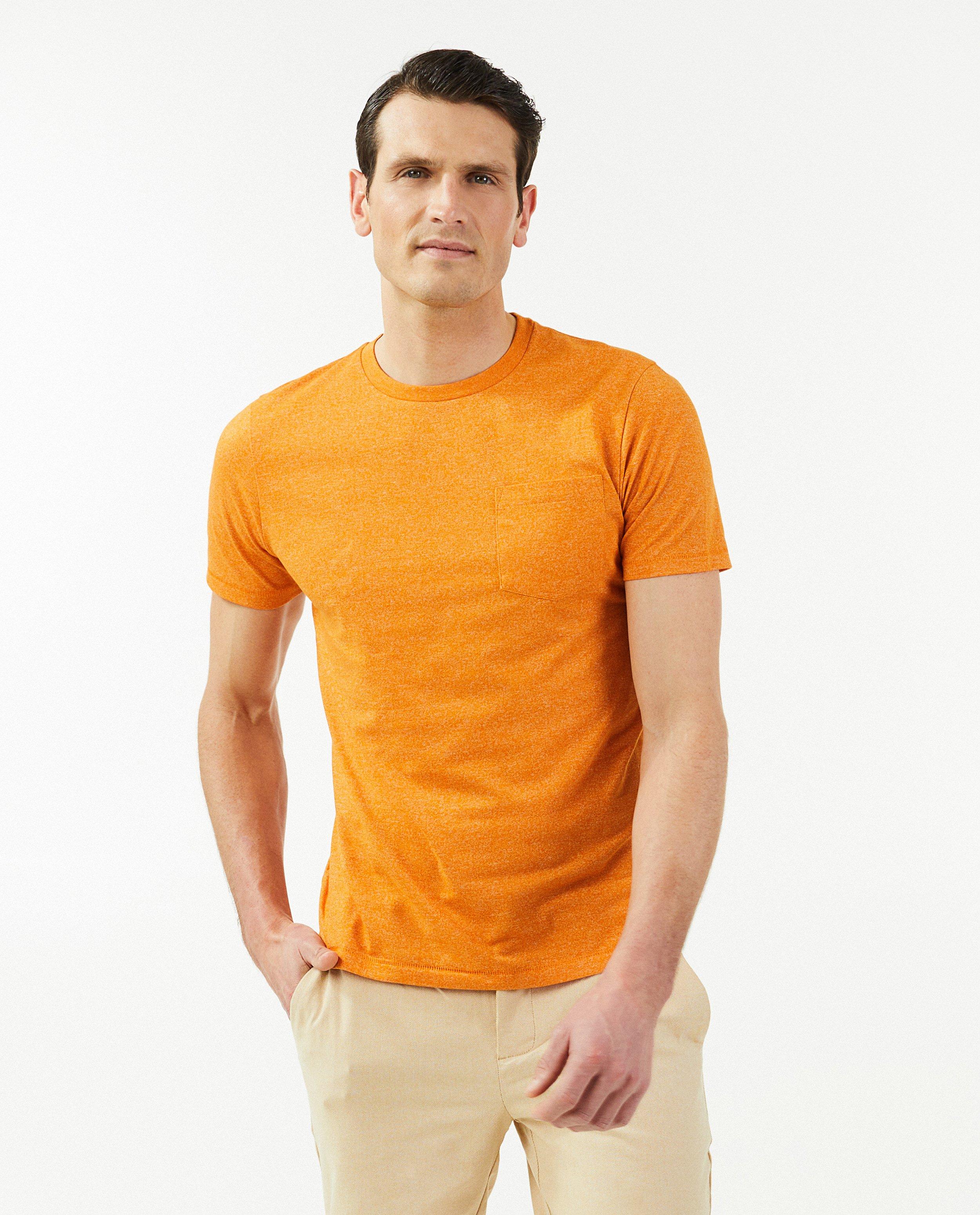 T-shirts - Oranje T-shirt met borstzak, heren