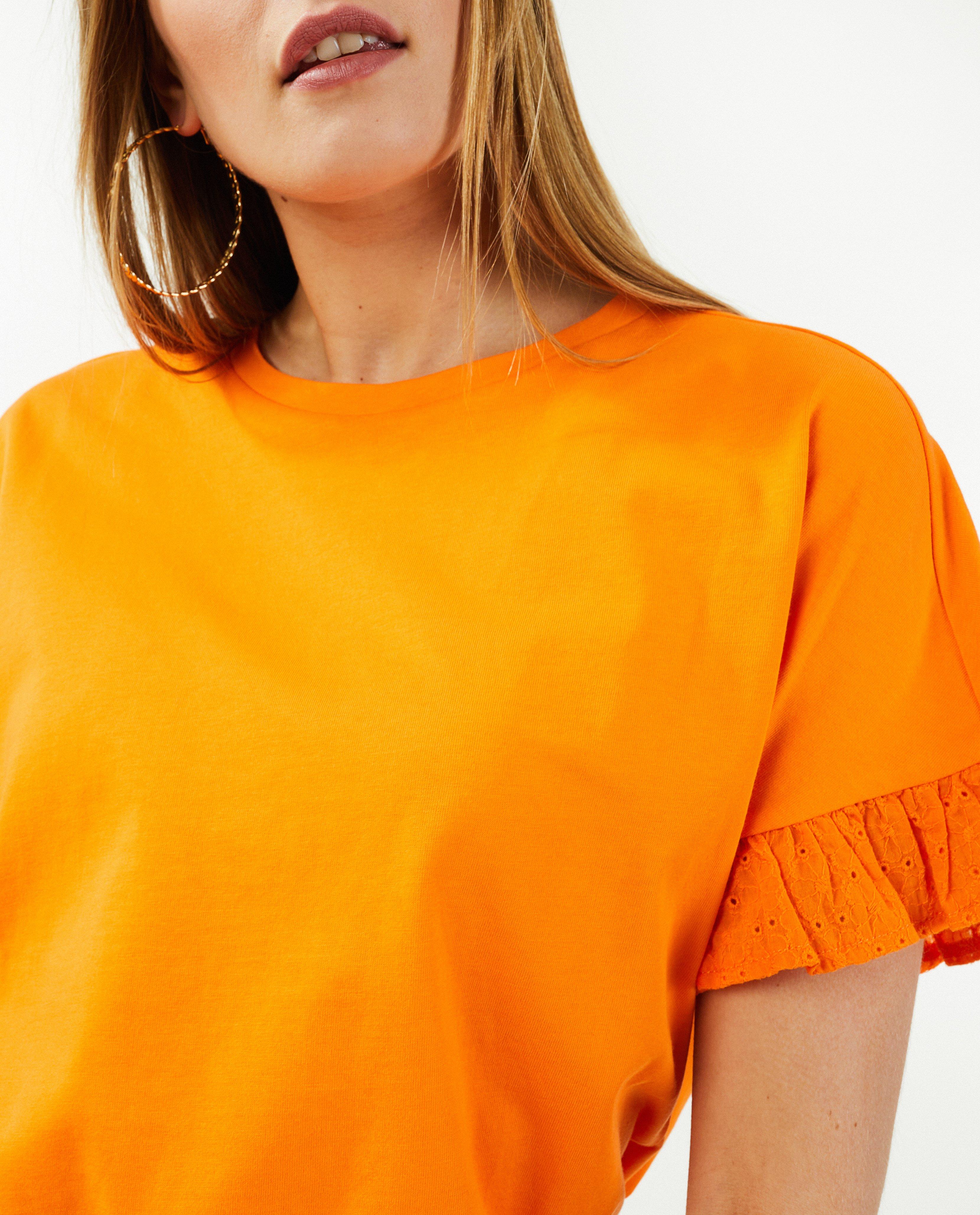 Oranje T-shirt met volants, dames - Product Detail - feloranje - afbeelding nummer 4