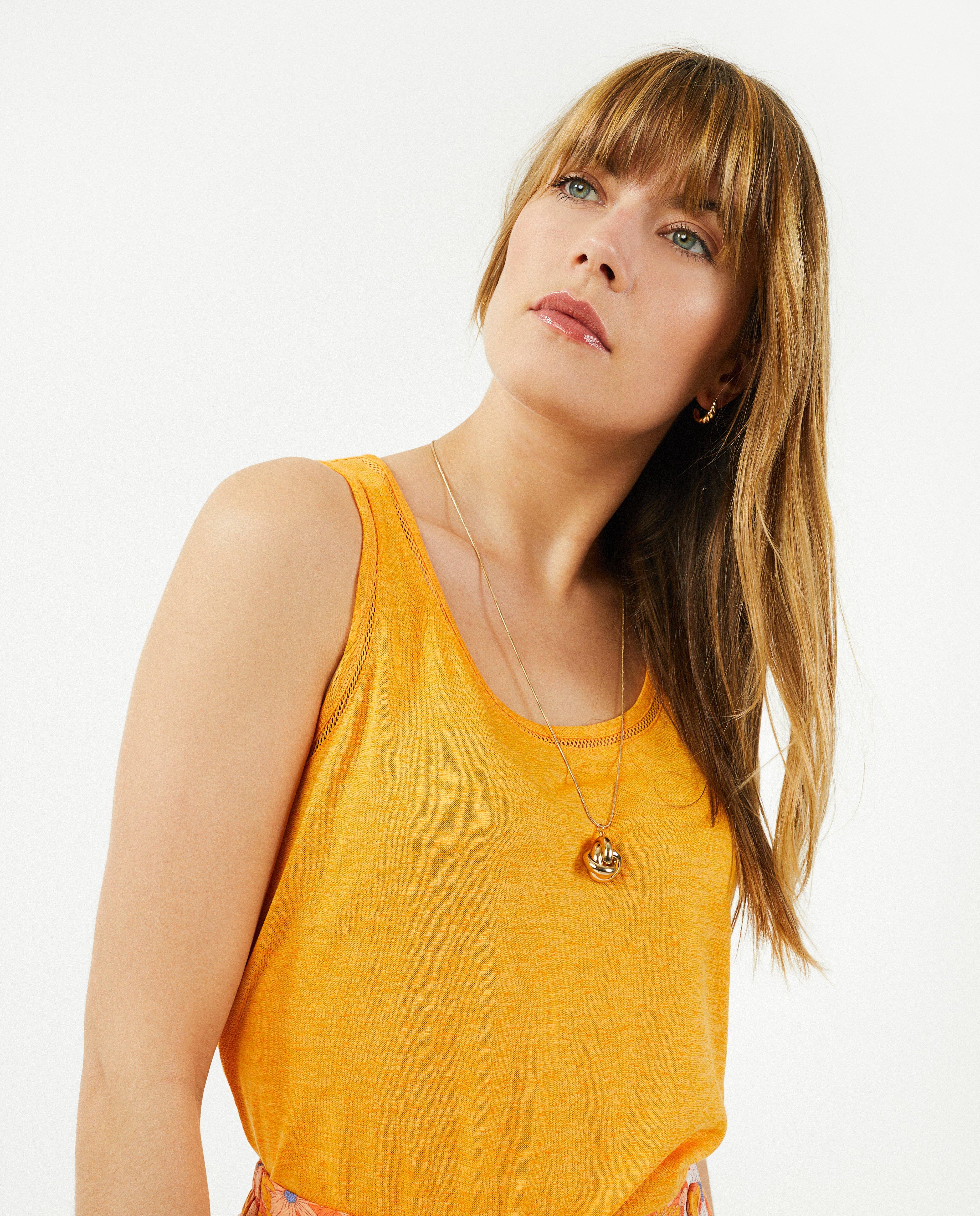 T-shirts - Oranje top met mesh