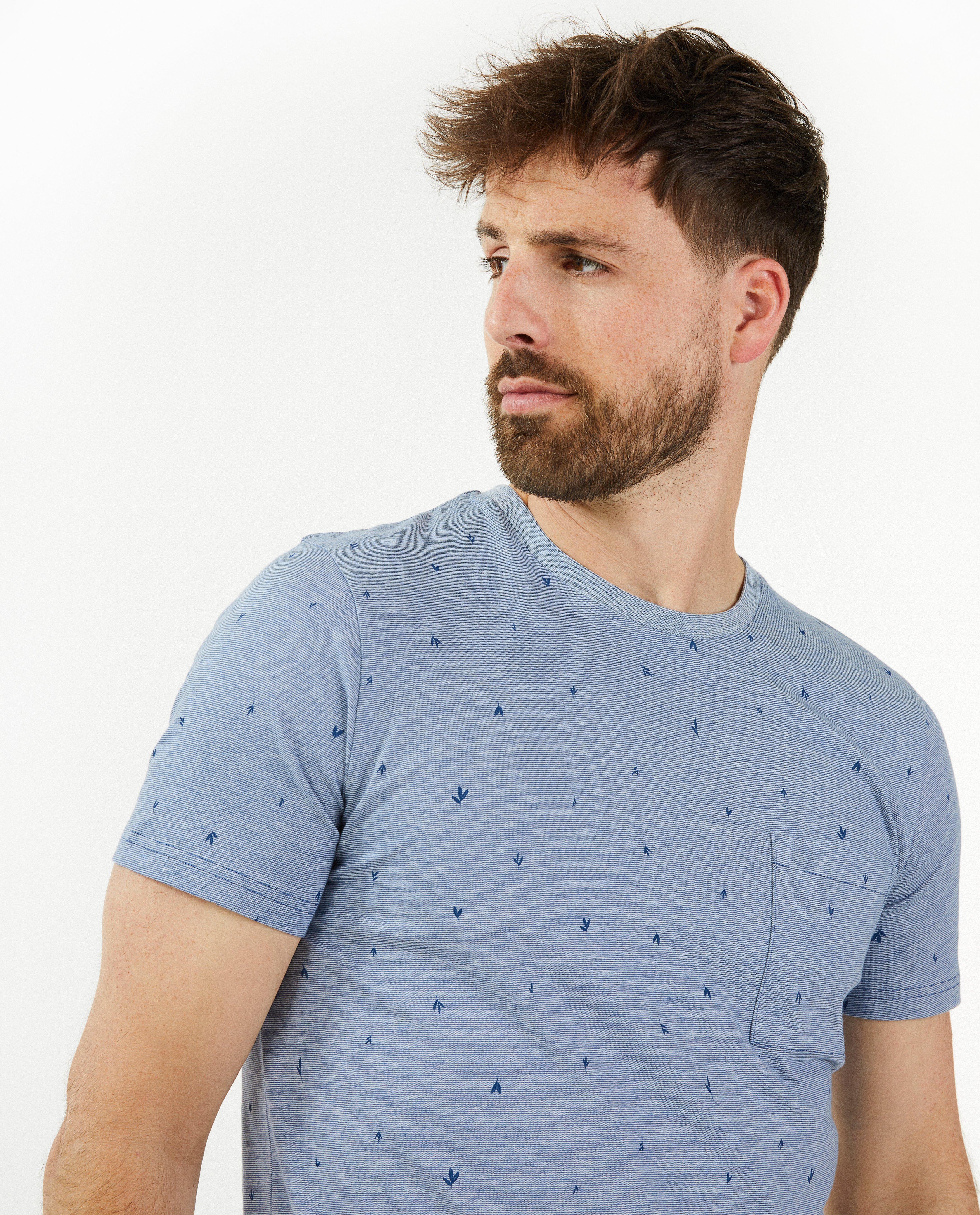 T-shirts - T-shirt met blaadjesprint