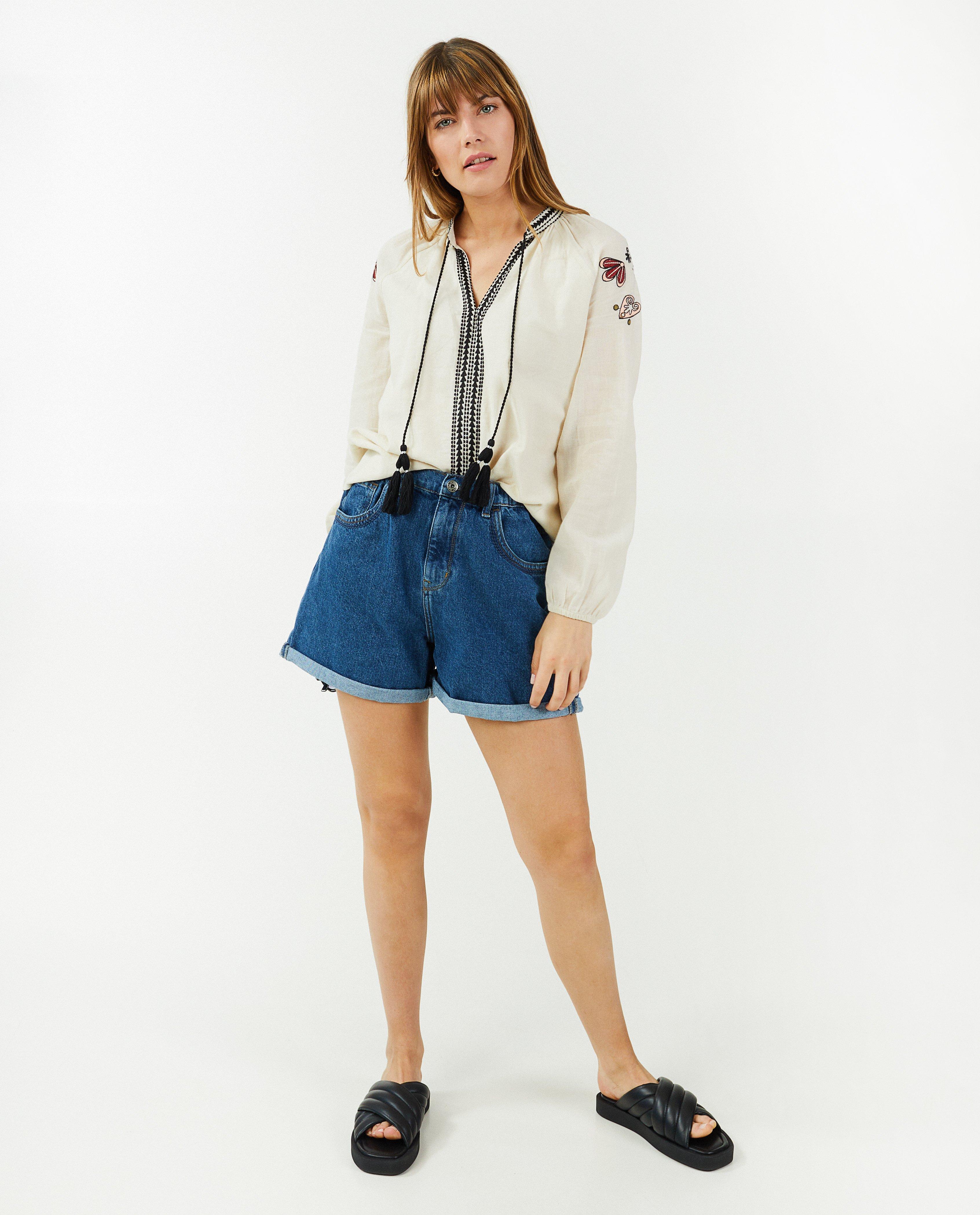 Short en jeans bleu - D&eacute;tails du produit - bleu clair - image num&eacute;ro 1