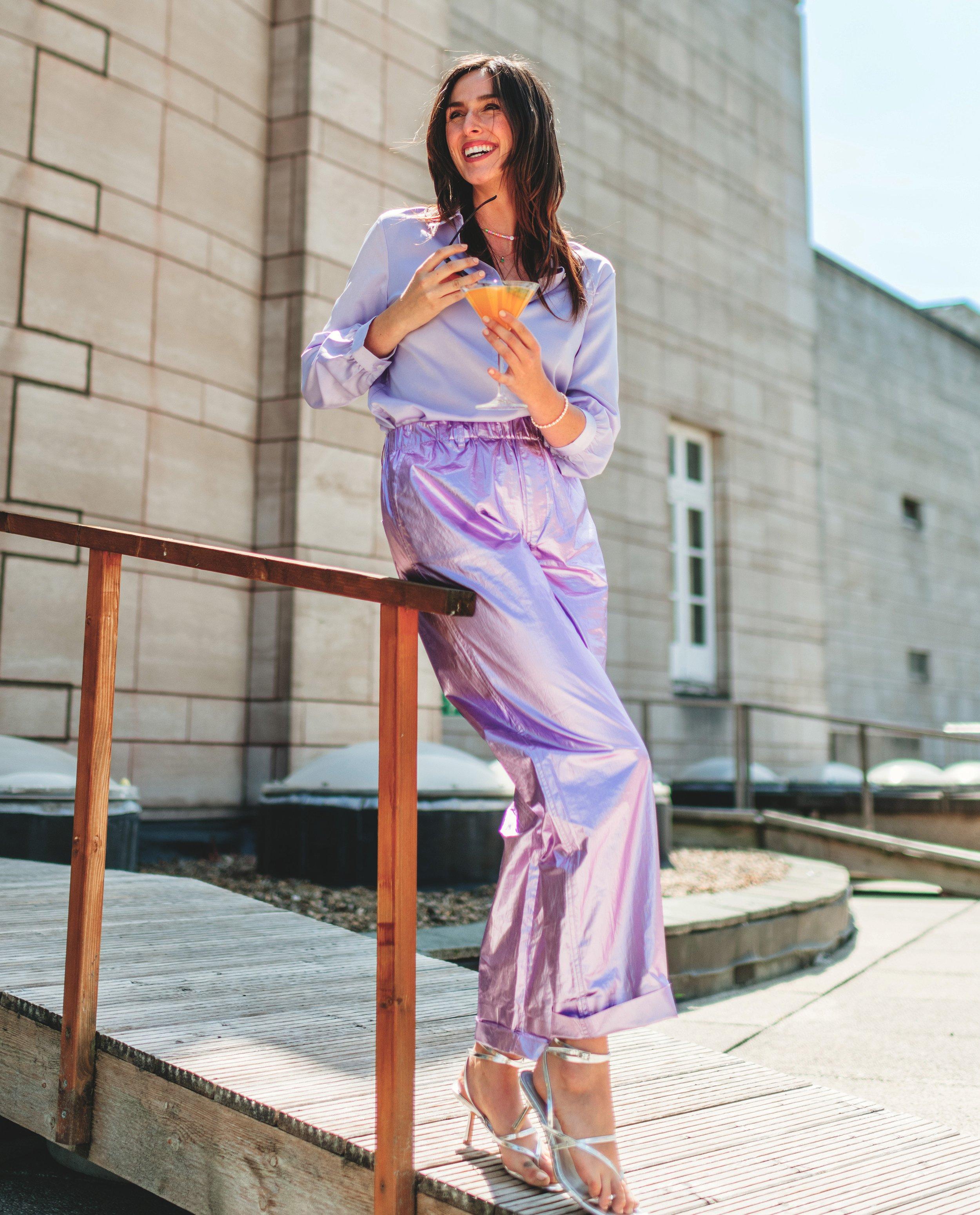 Broeken - Paarse metallic broek