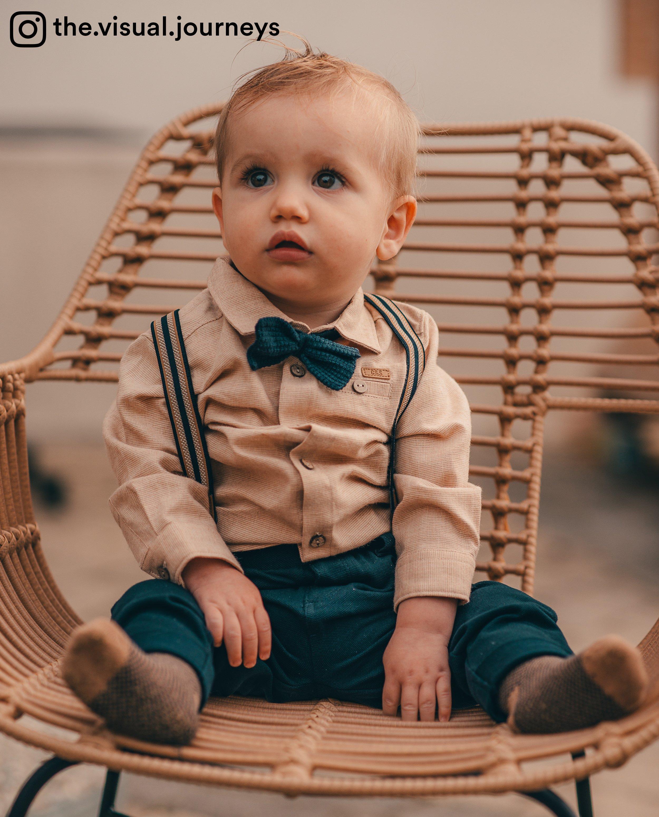 Chemises - Chemise bleue avec un nœud tricoté