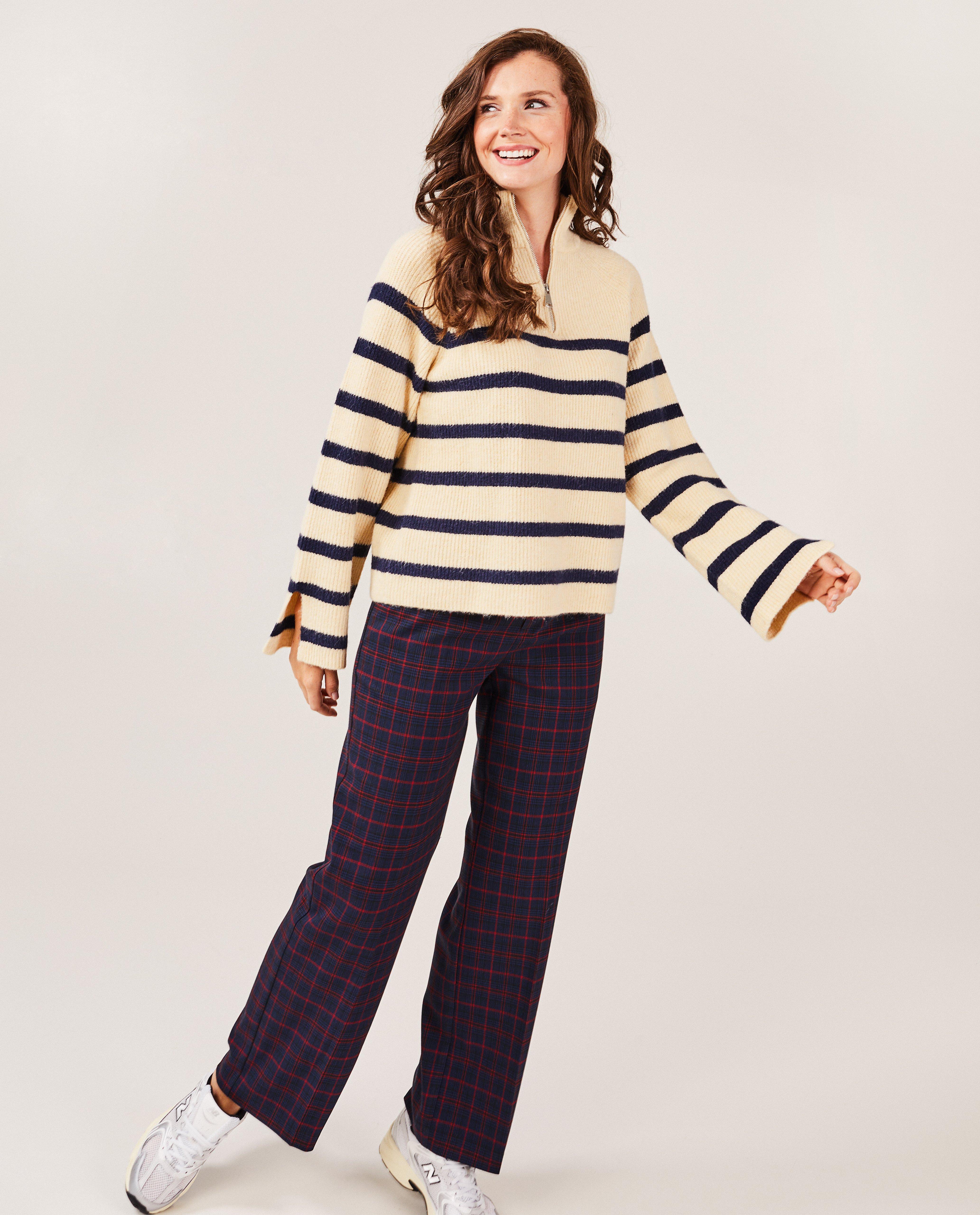 Pull avec une courte fermeture à glissière - null - Sora