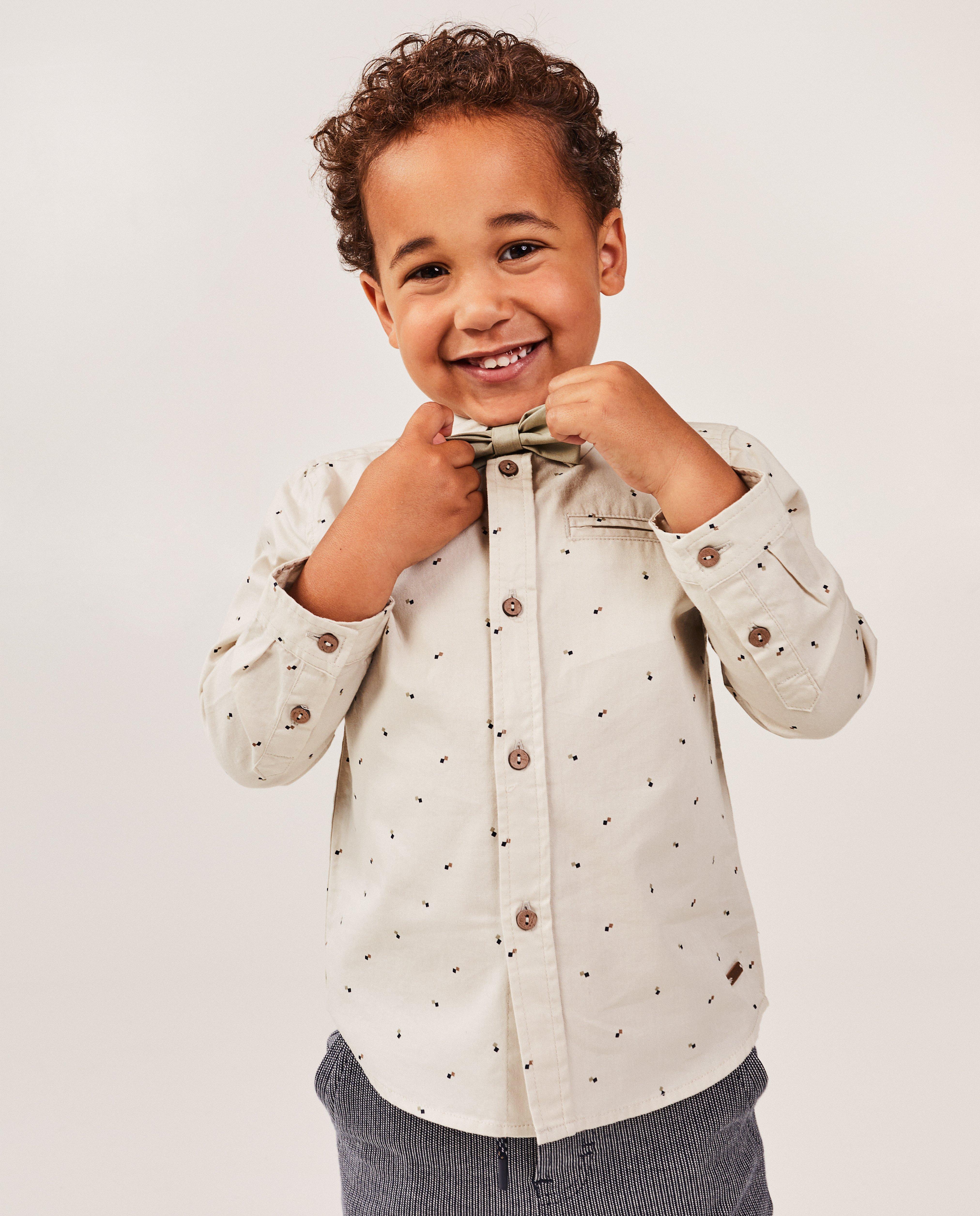 Chemises - Chemise avec un nœud papillon