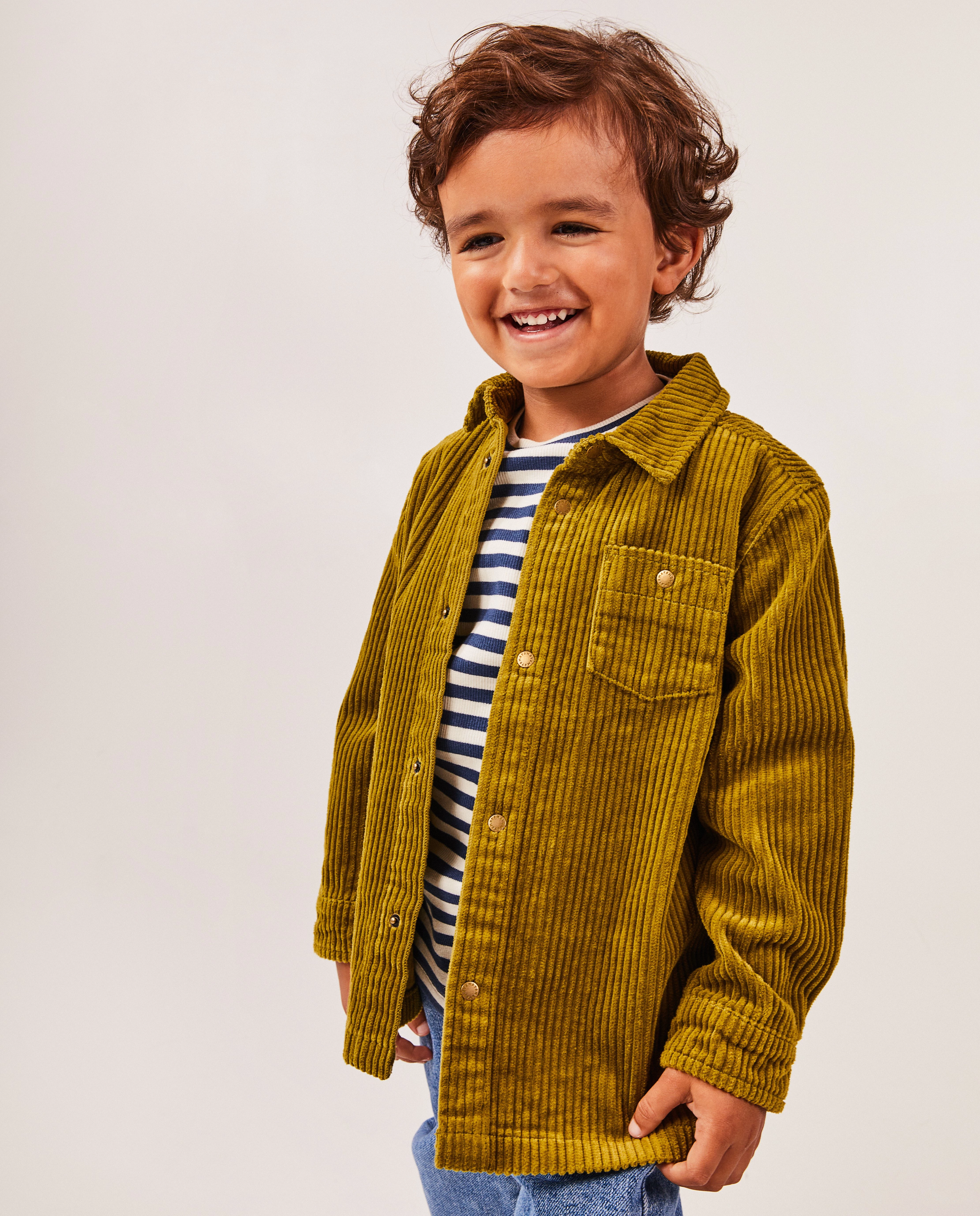 Groen hemd van ribfluweel