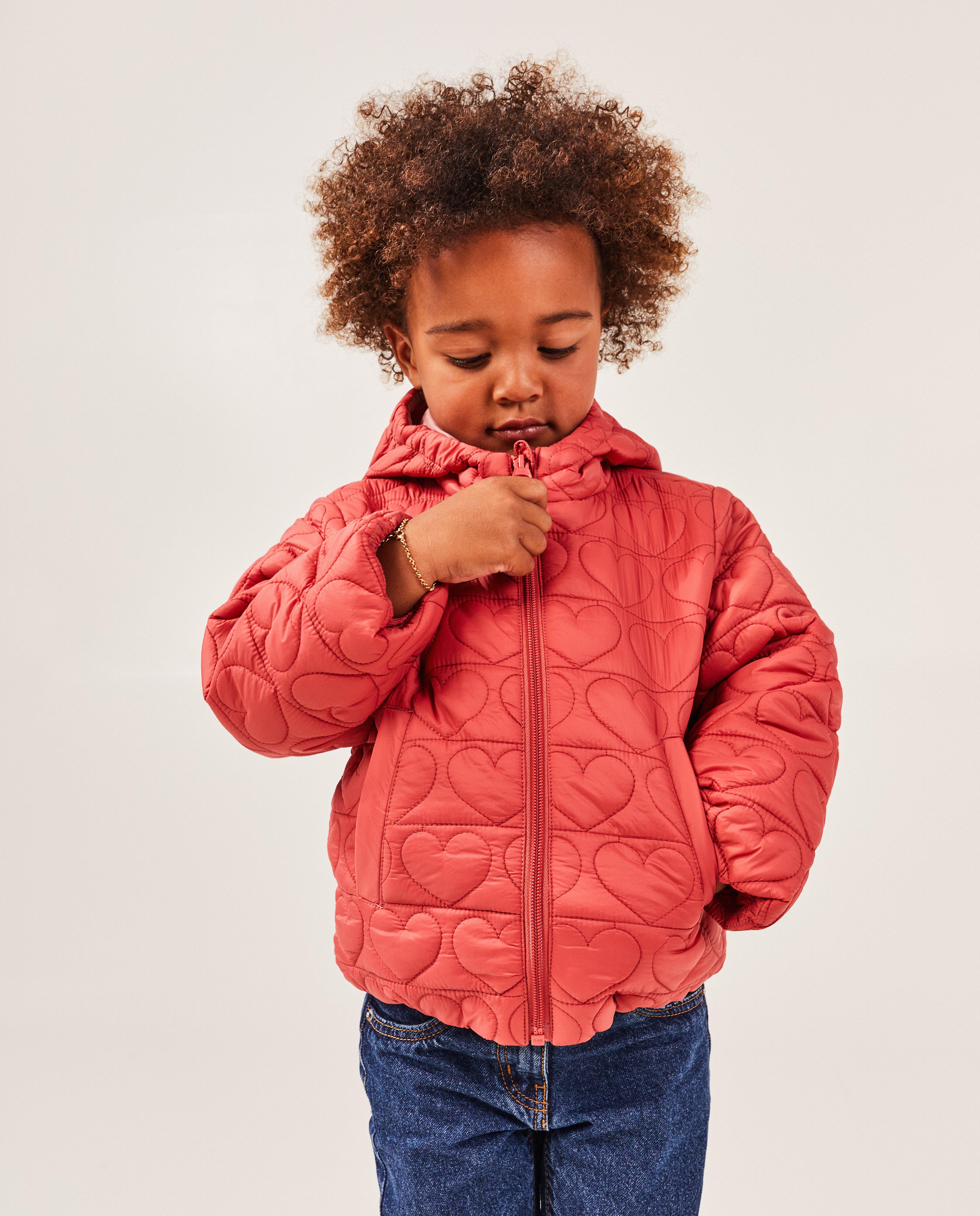 Teddys - Veste avec motif à petits cœurs piqués.