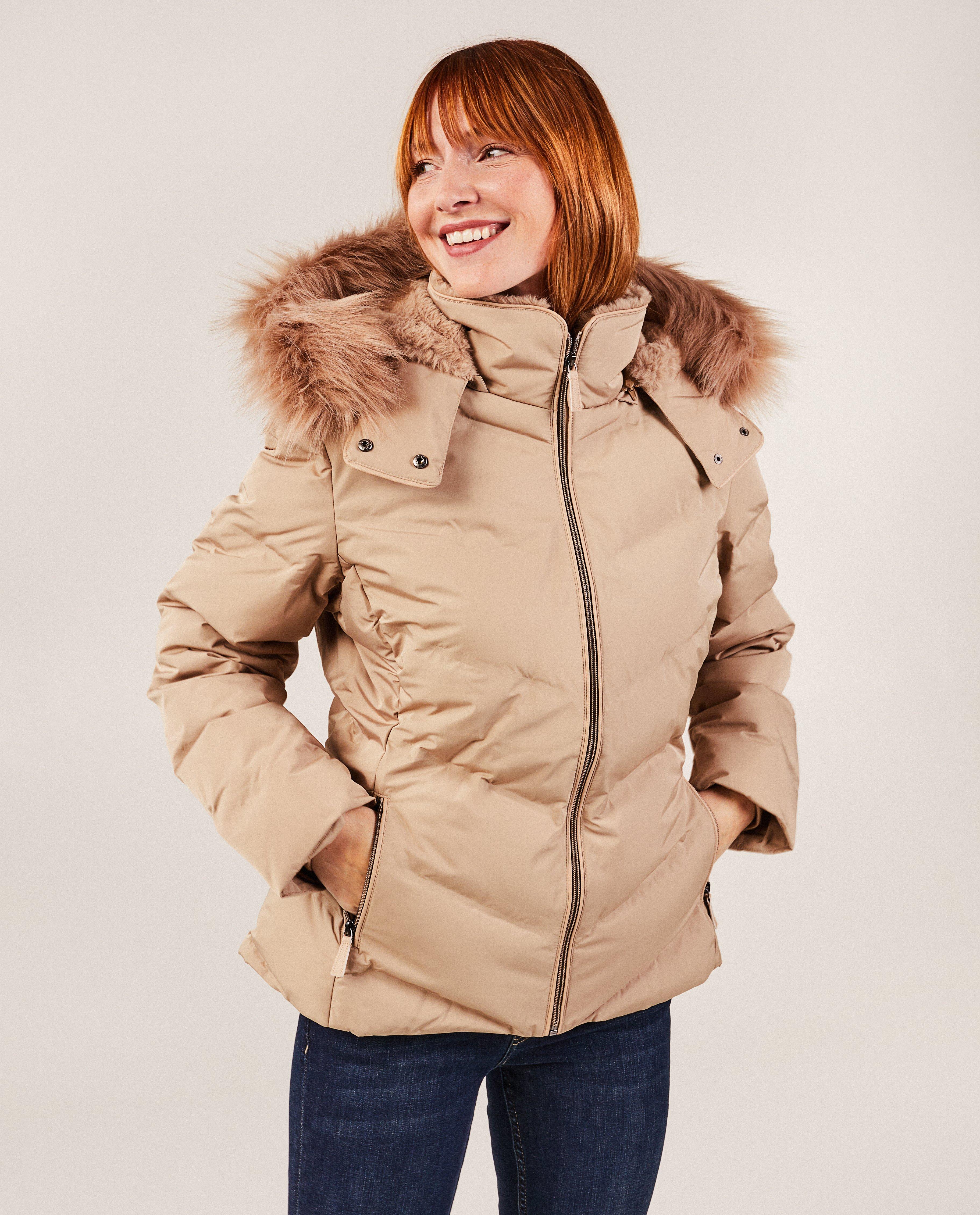 Donsjassen - Beige jas met afneembare kap