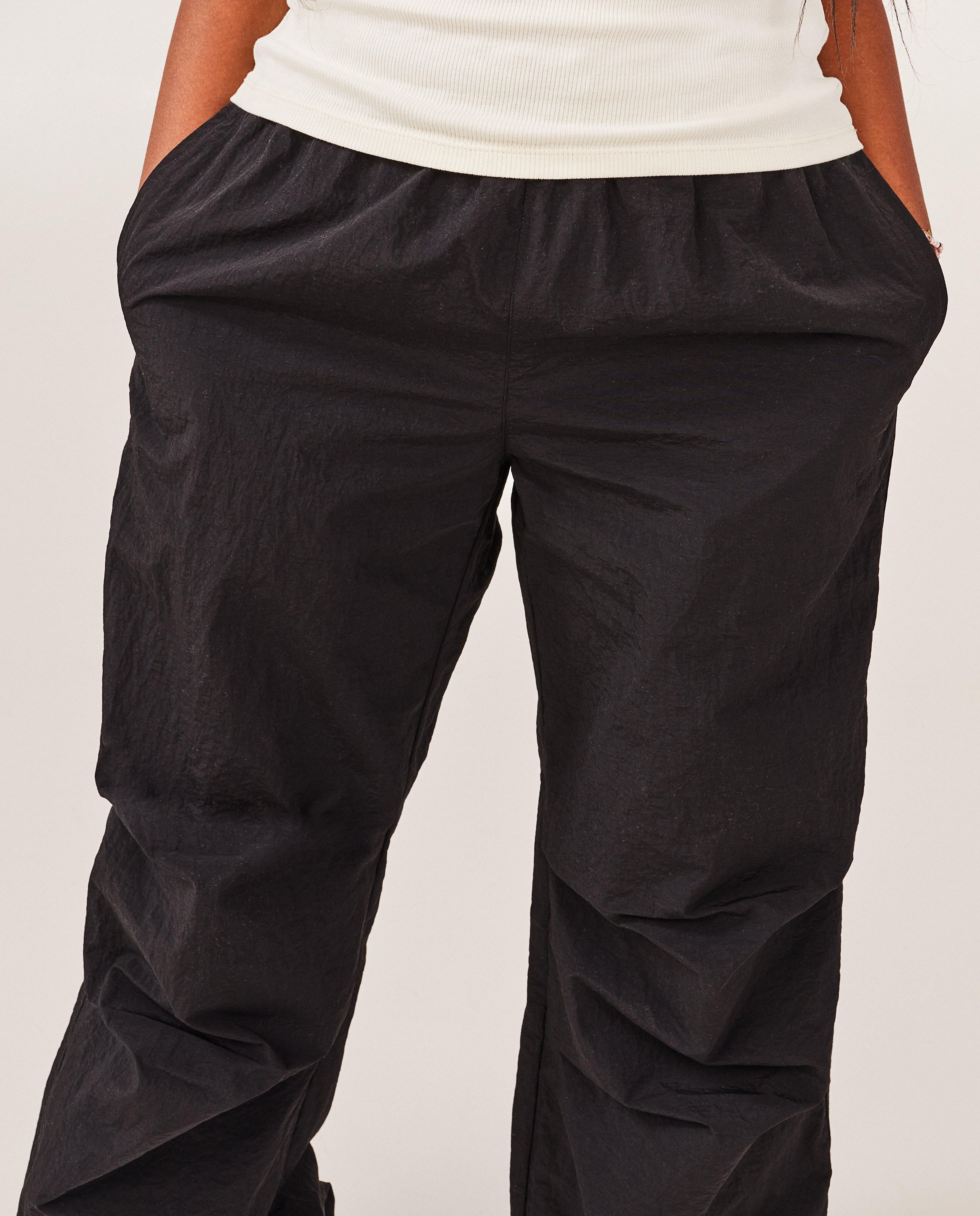 Pantalons - Pantalon structuré, coupe parachute