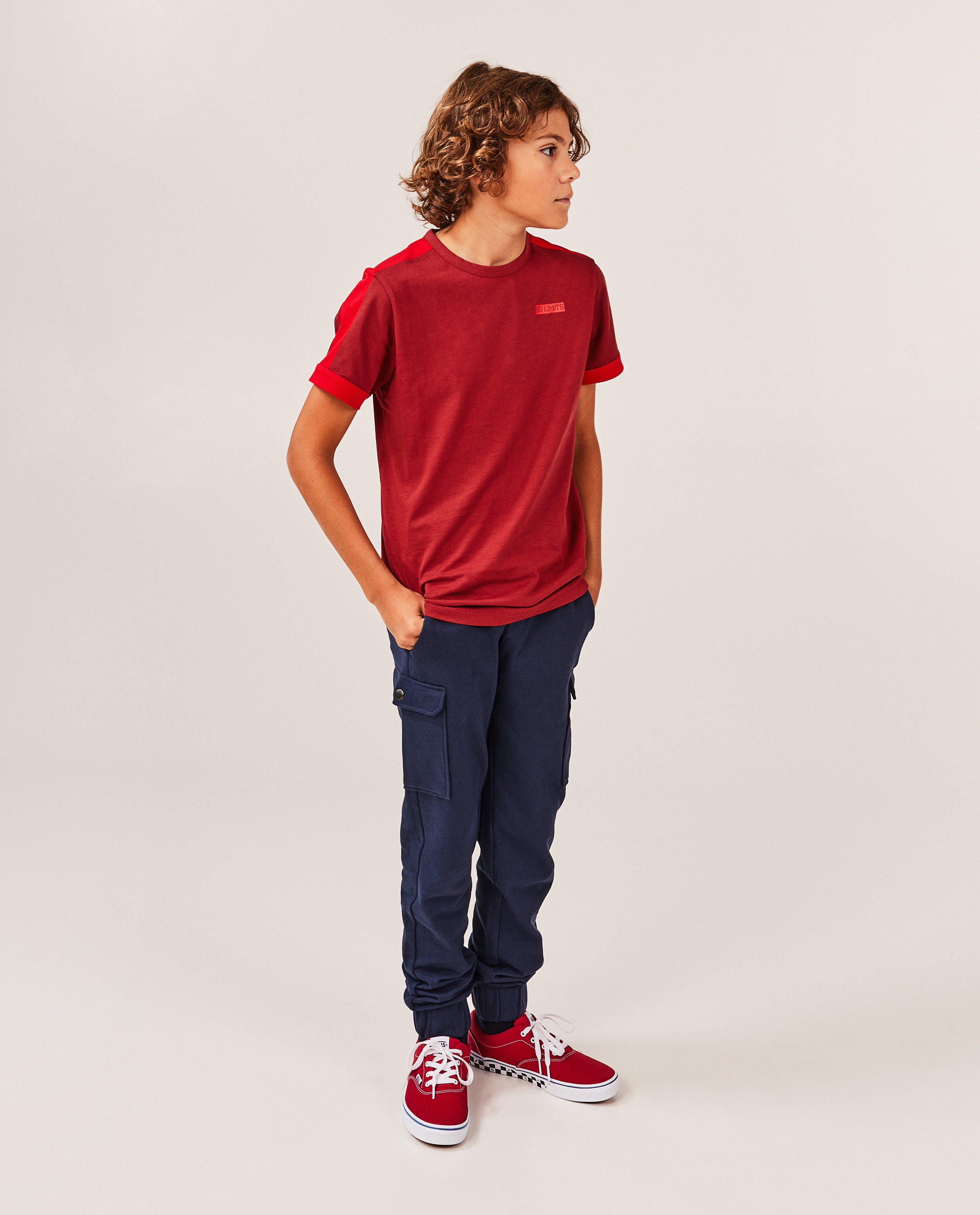 Pantalon de jogging bleu fonc&eacute;, coupe cargo - D&eacute;tails du produit - bleu fonc&eacute; - image num&eacute;ro 1