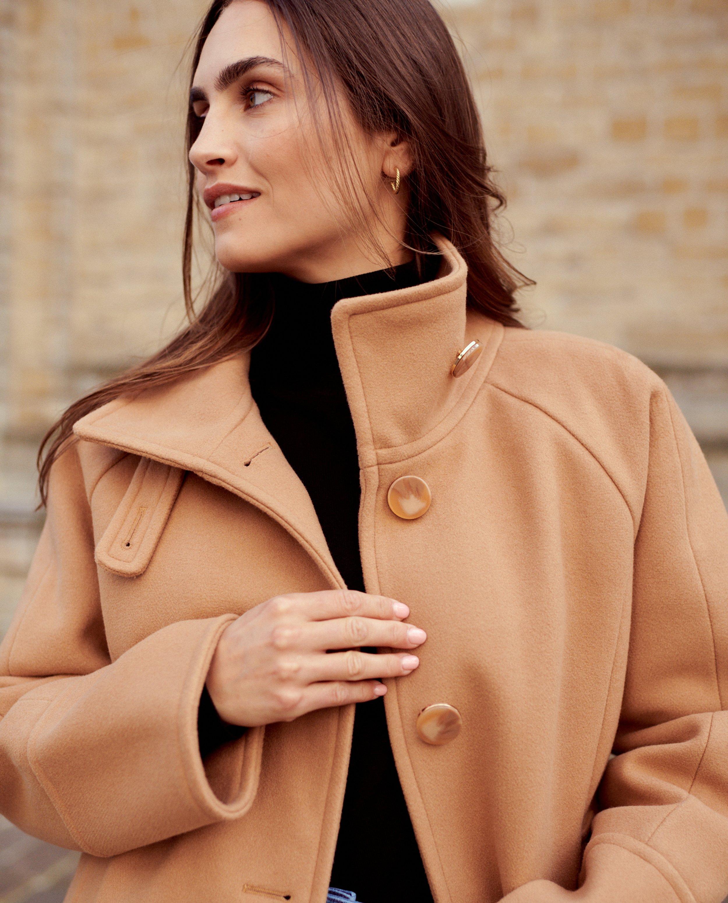 Manteaux d'hiver - Veste brune à col droit
