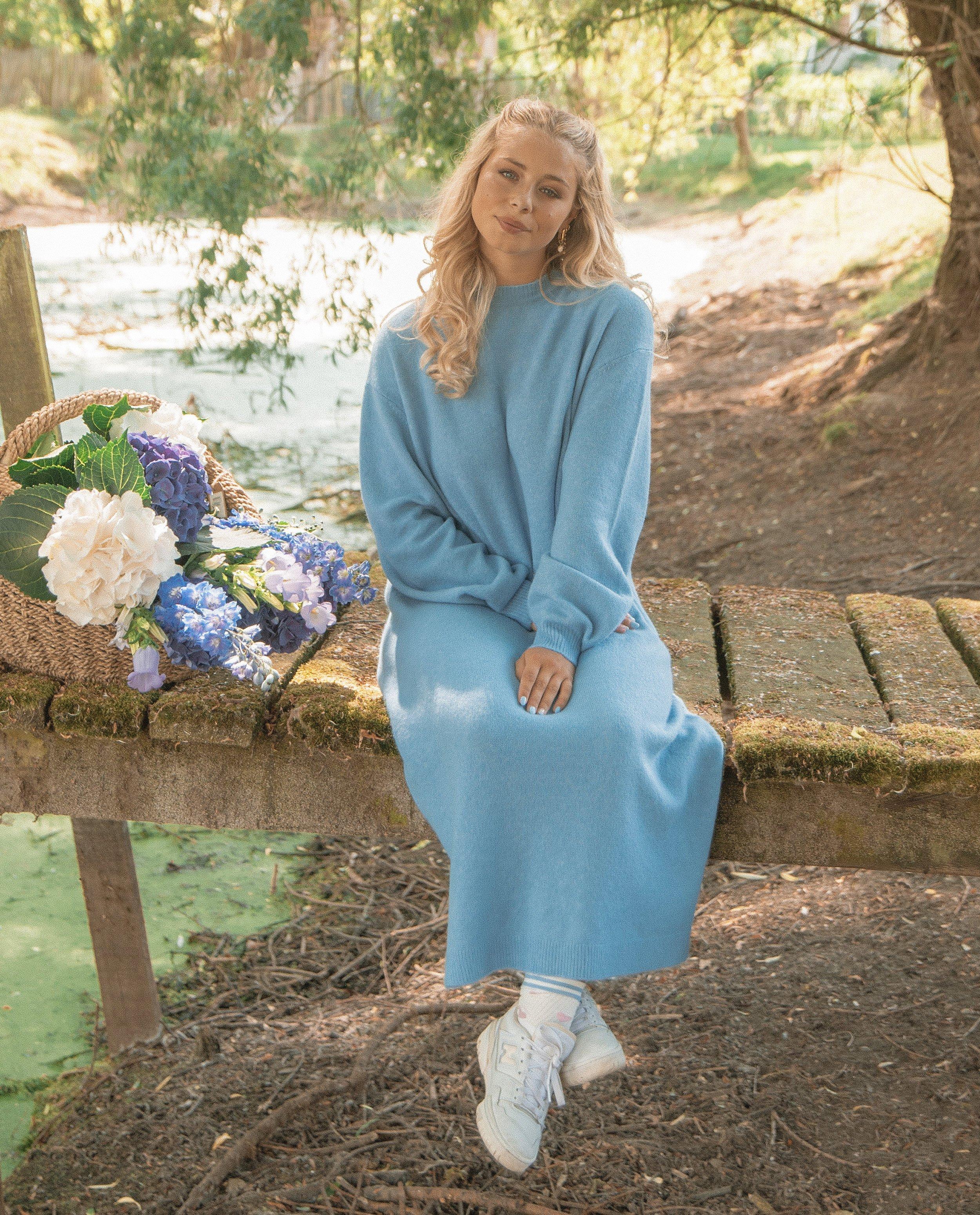 Kleedjes - Blauwe sweaterjurk