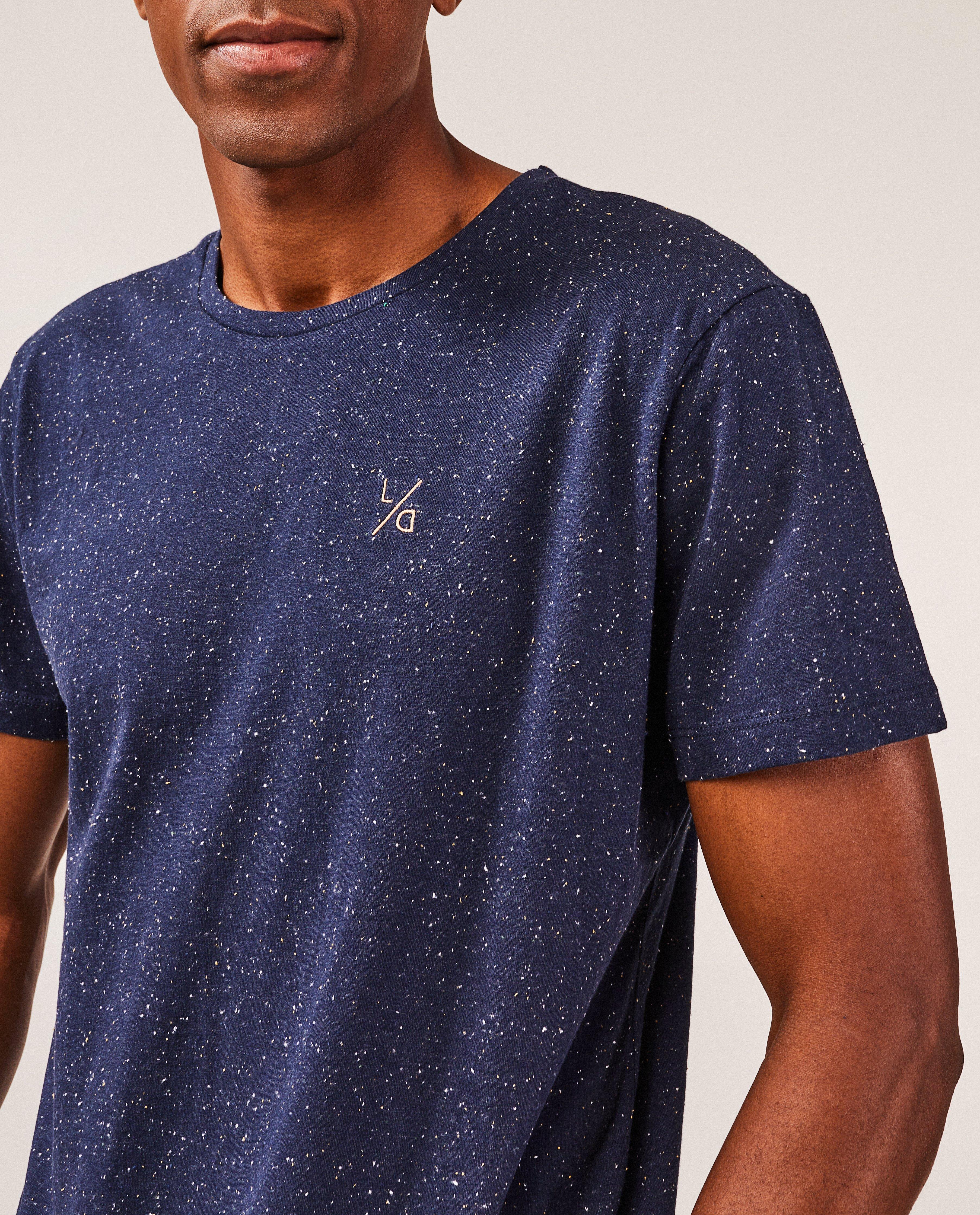 T-shirts - Beige T-shirt met spikkels