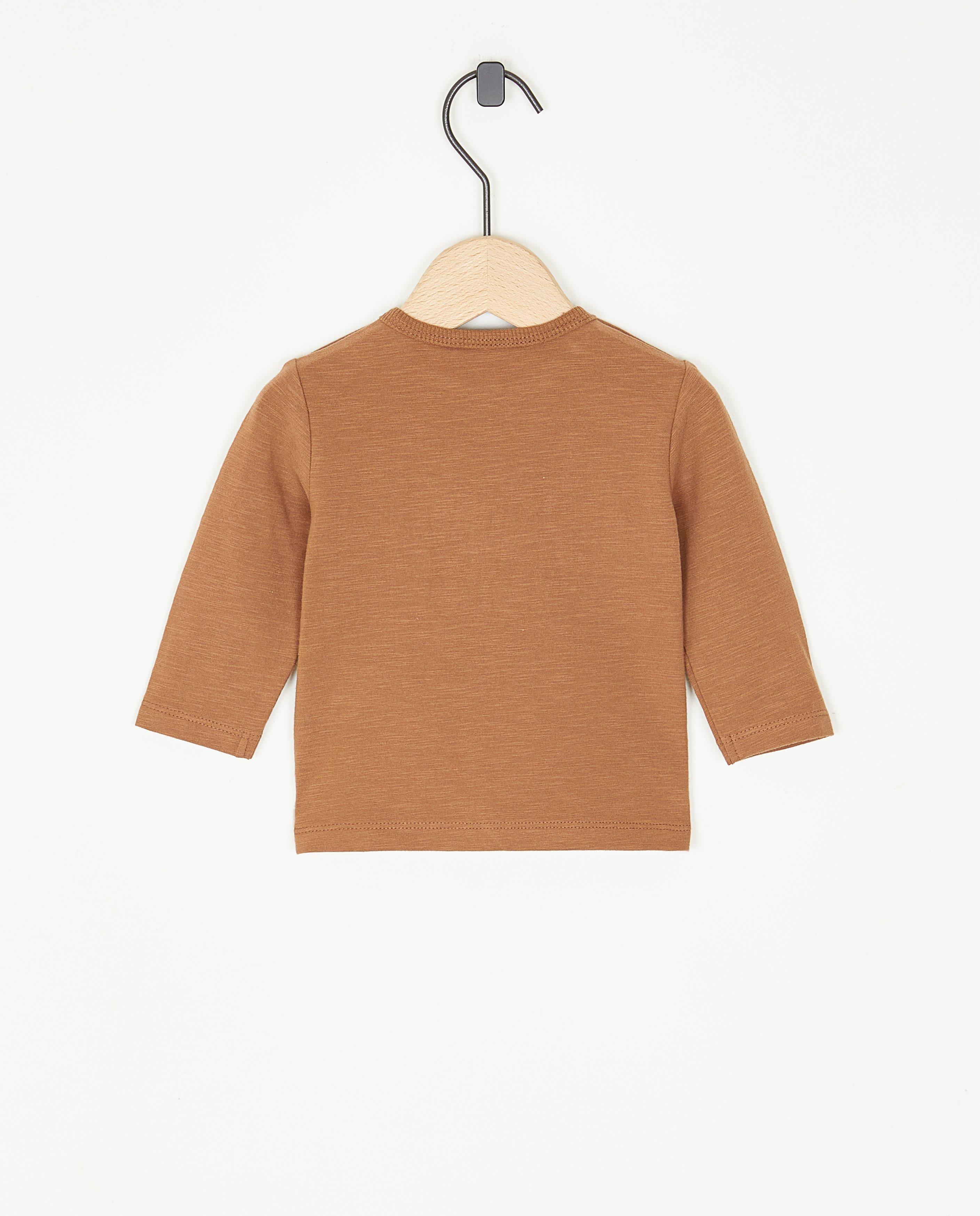 T-shirts - Bruine longsleeve met opschrift